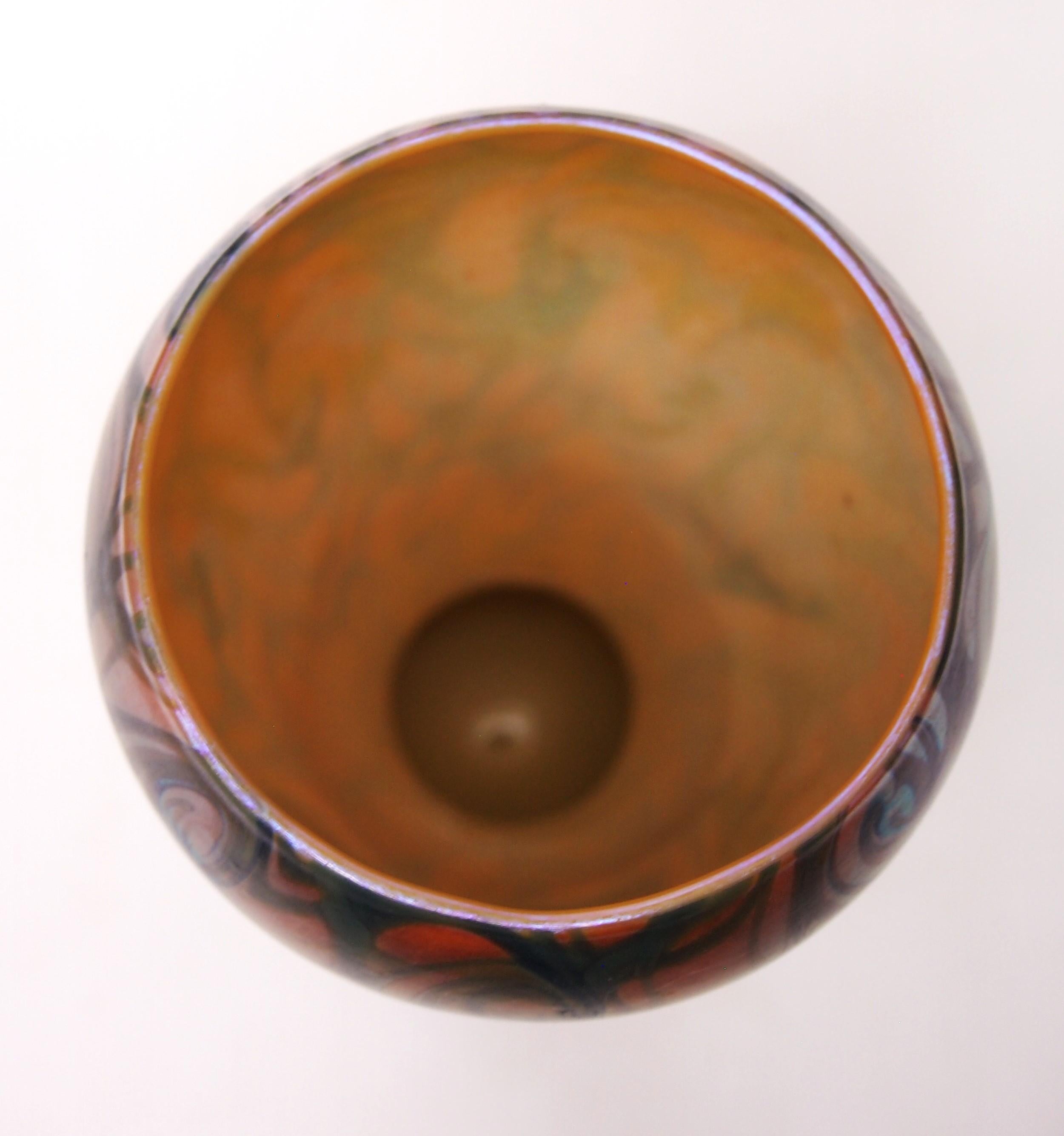 Verre d'art Vase classique en verre américain Quezal 