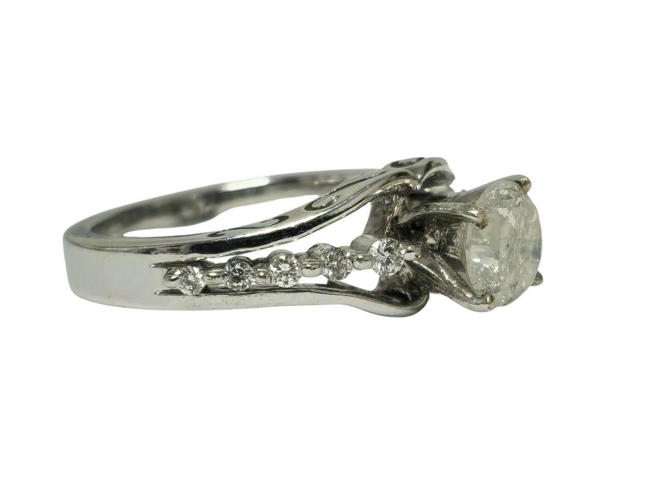 Classic Ladies 1.50 CT Diamond & 14K Gold Ring In Excellent Condition For Sale In Miami, FL