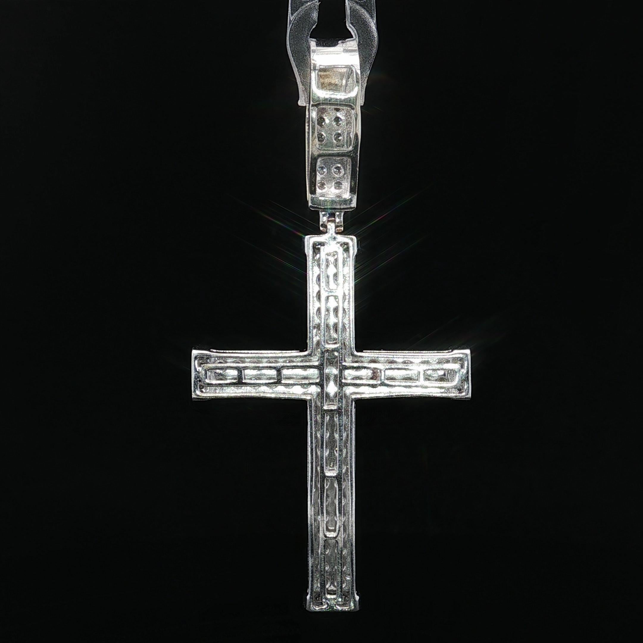 Classic Large 10k White Gold 1ctw Round Cut Pave Set Diamond Cross Pendant 4