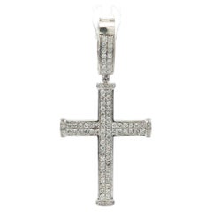 Classic Large 10k White Gold 1ctw Round Cut Pave Set Diamond Cross Pendant