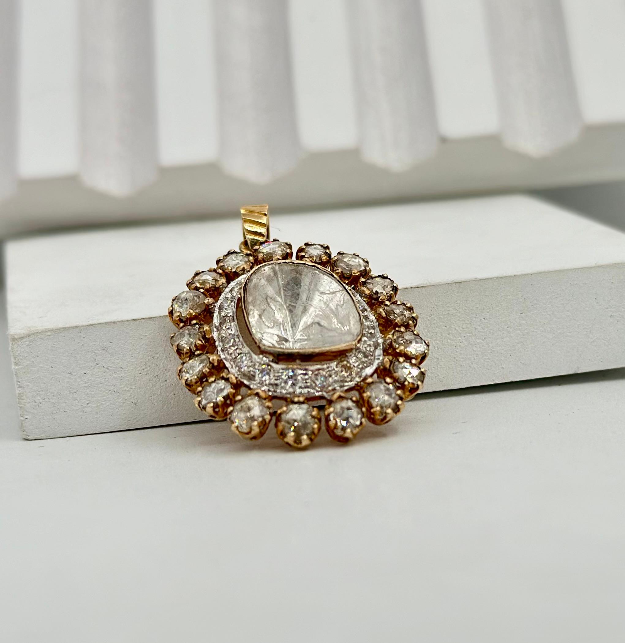Classic large Uncut diamond brilliant and rose cut diamonds solid gold pendant For Sale 1