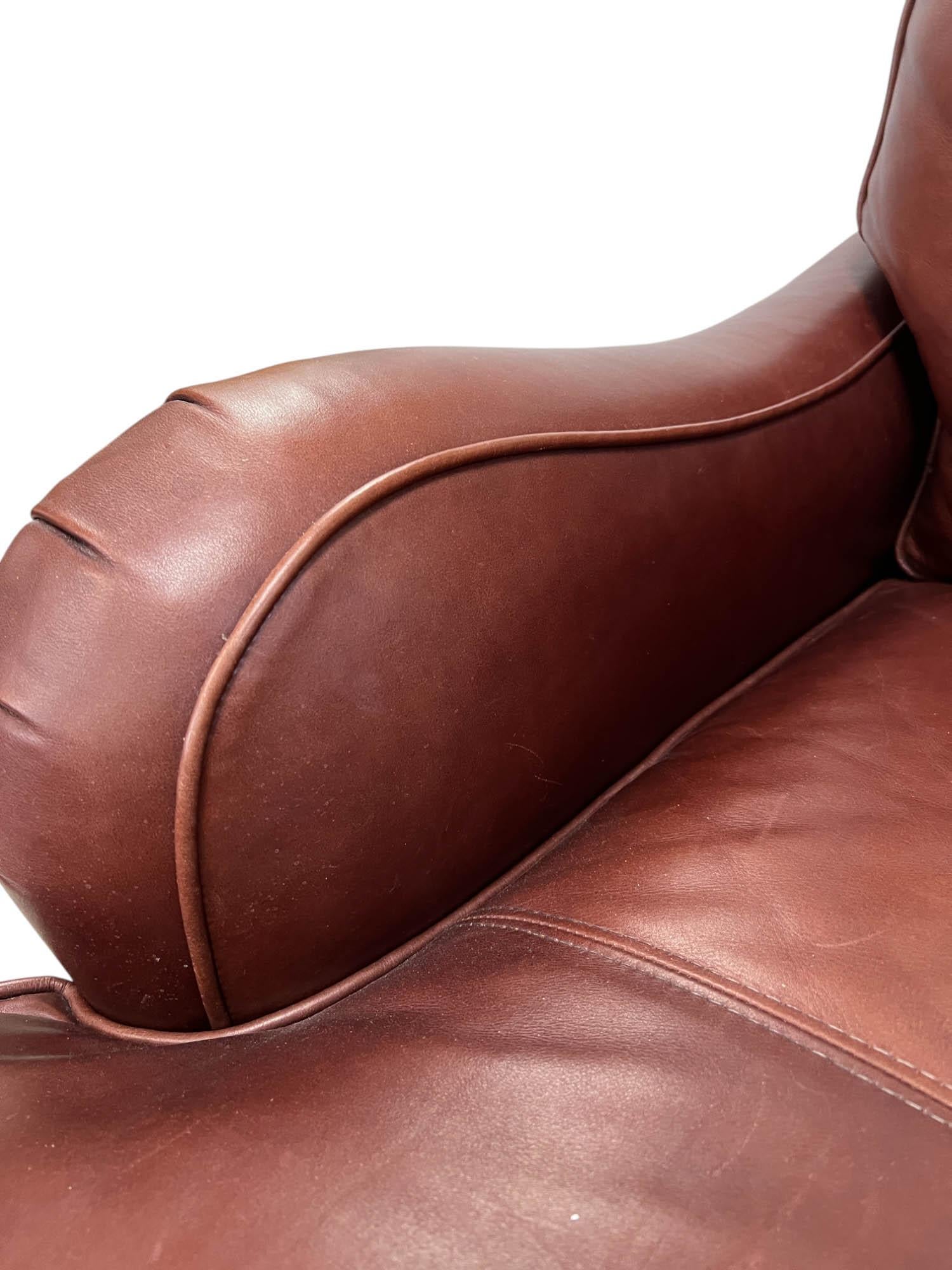 Chaise longue en cuir Classic en vente 8