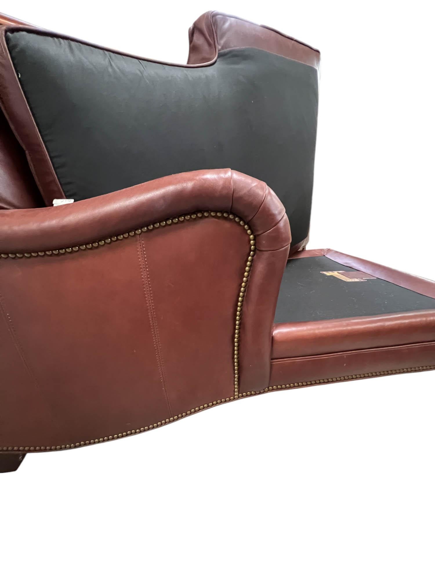 Chaise longue en cuir Classic en vente 13