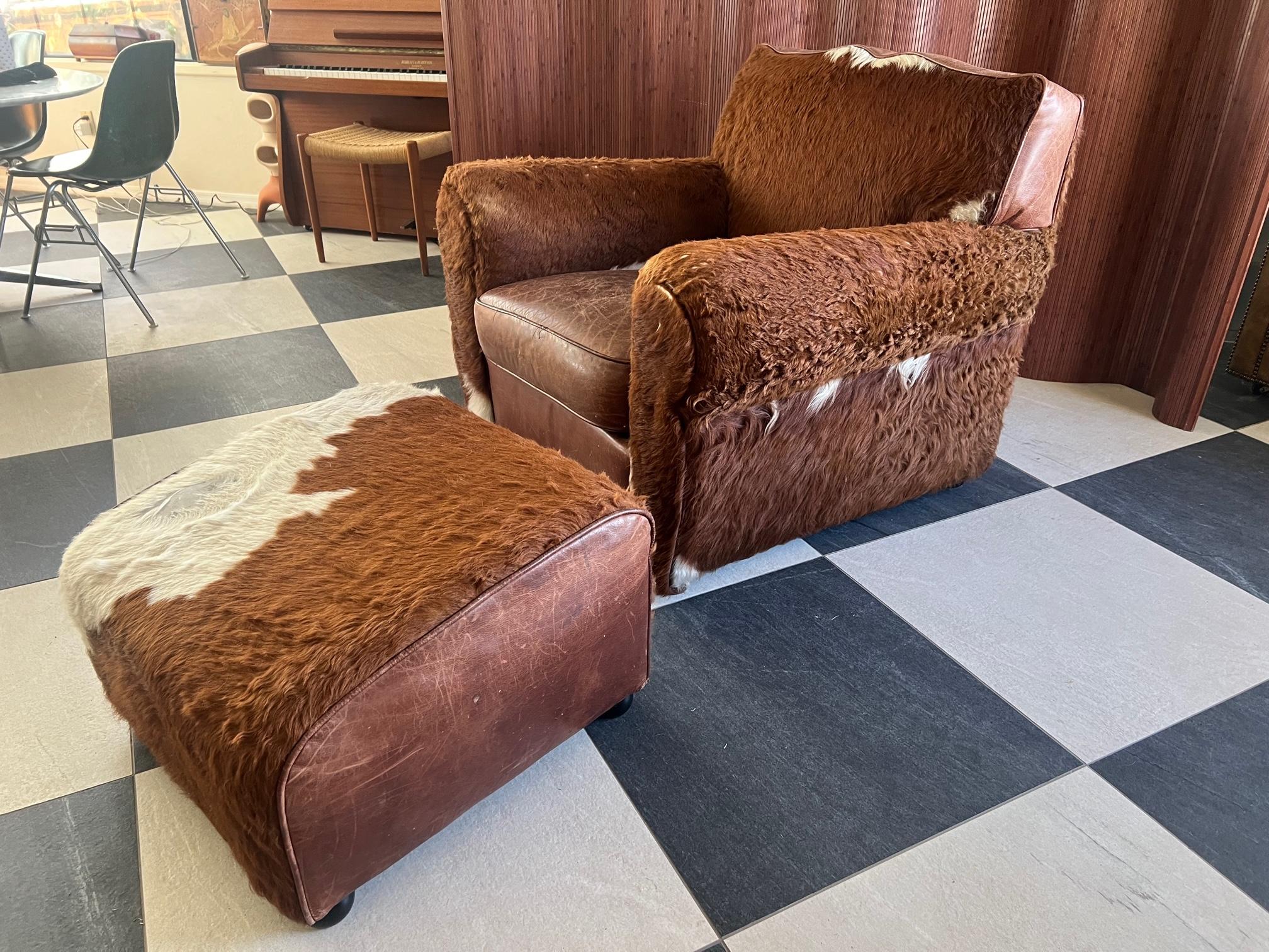 A chair that western dreams are made of. Gorgeous top grain leather and tri-color hair on hide. Exquisitely made with the utmost care and attention to detail, this chair is one of a kind!

The frame is a combination of hardwood and furniture grade