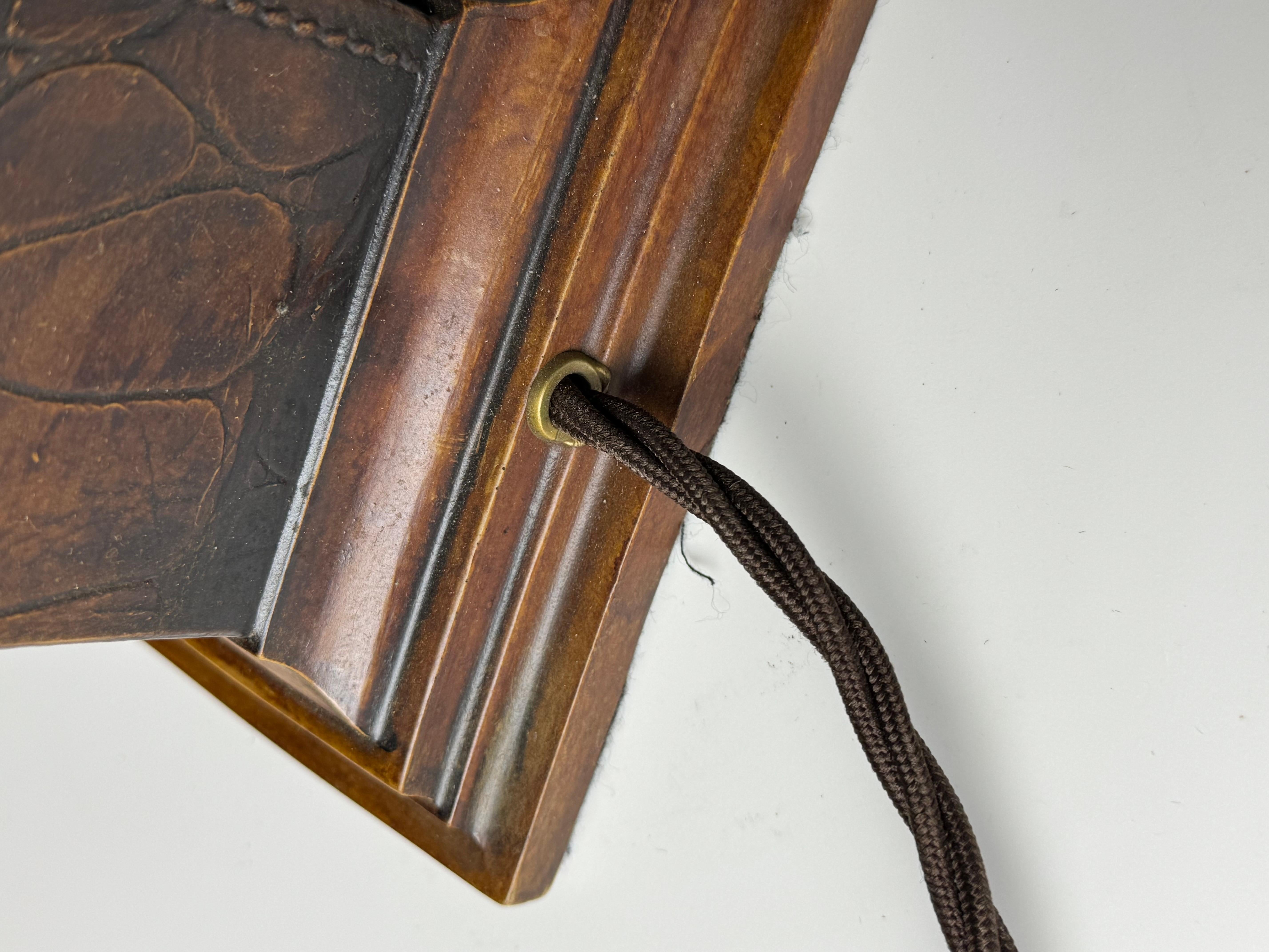 Base per lampada Classic Leather in vendita 2