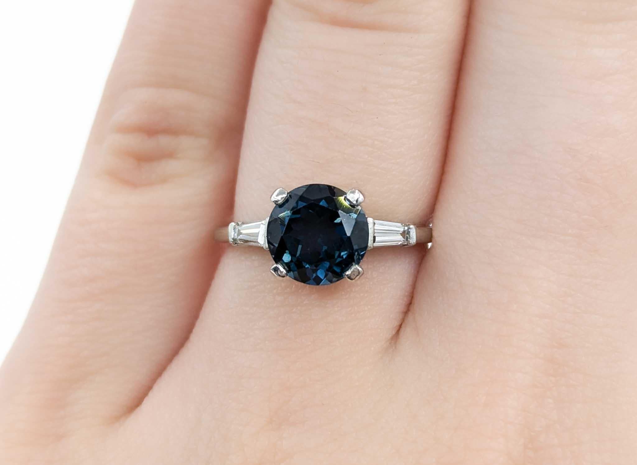 Klassischer Londoner Blautopas & Diamant-Cocktailring aus Platin (Zeitgenössisch)