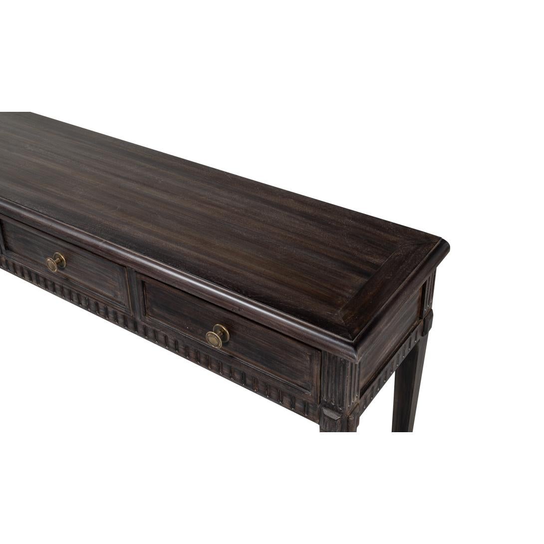 Classic Long Console Table with Drawers In New Condition For Sale In Westwood, NJ
