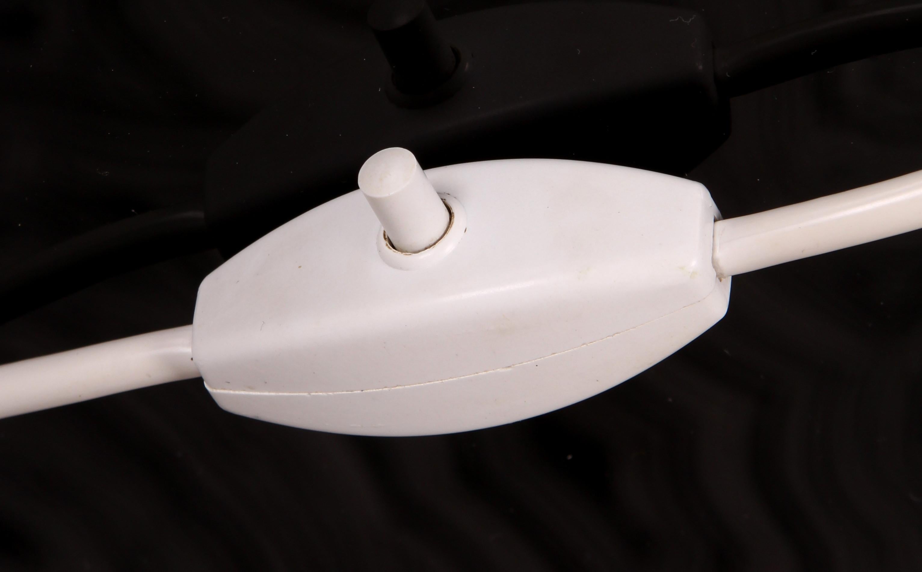 lámpara de sobremesa clásica Louis Kalff para Philips CROW FOOT bellamente conservada en venta 4