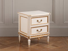 Classic Louis XVI Stil Nachttisch von La Maison London