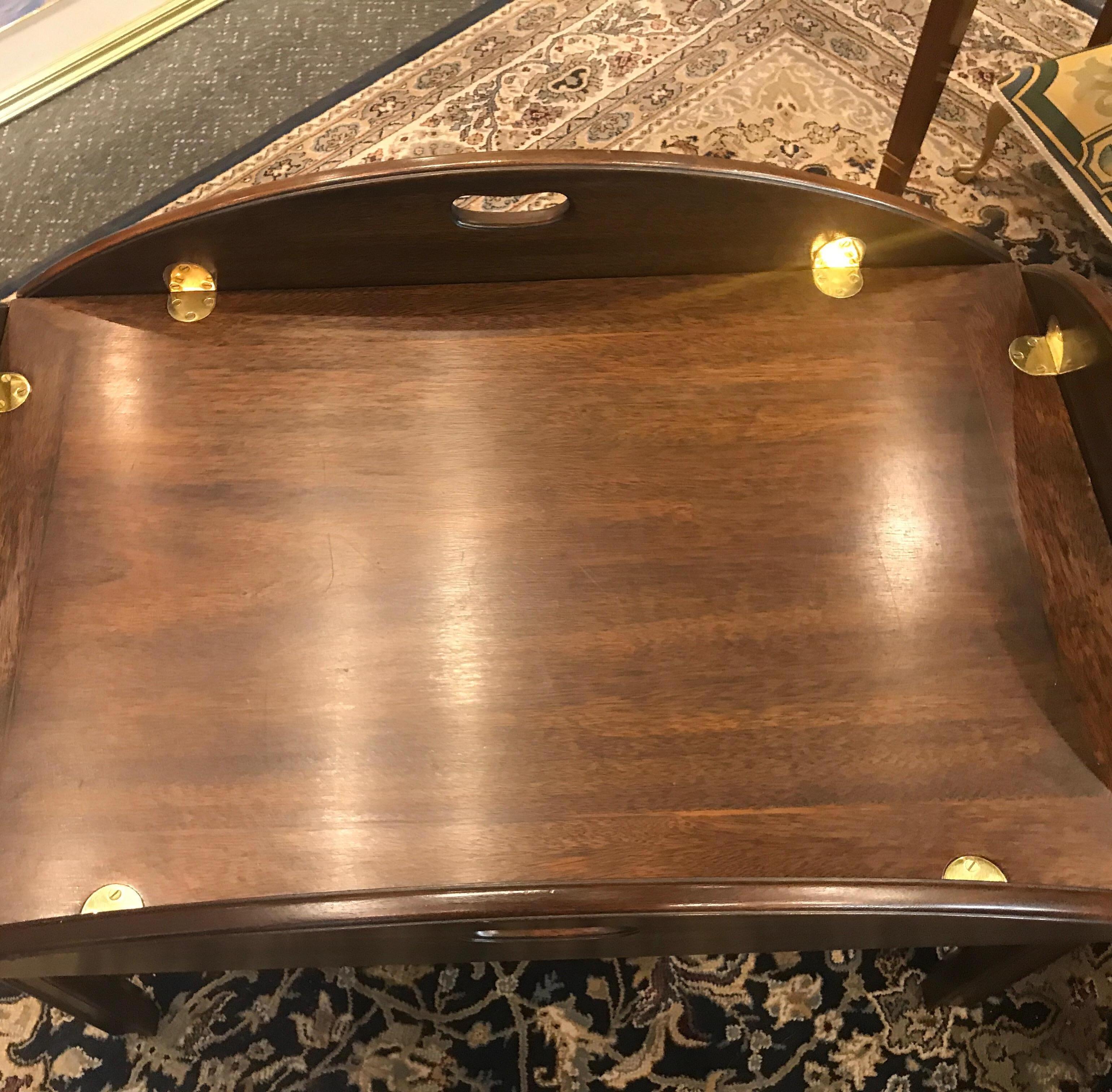 Classic Mahogany and Brass Butlers Table In Good Condition In Lambertville, NJ