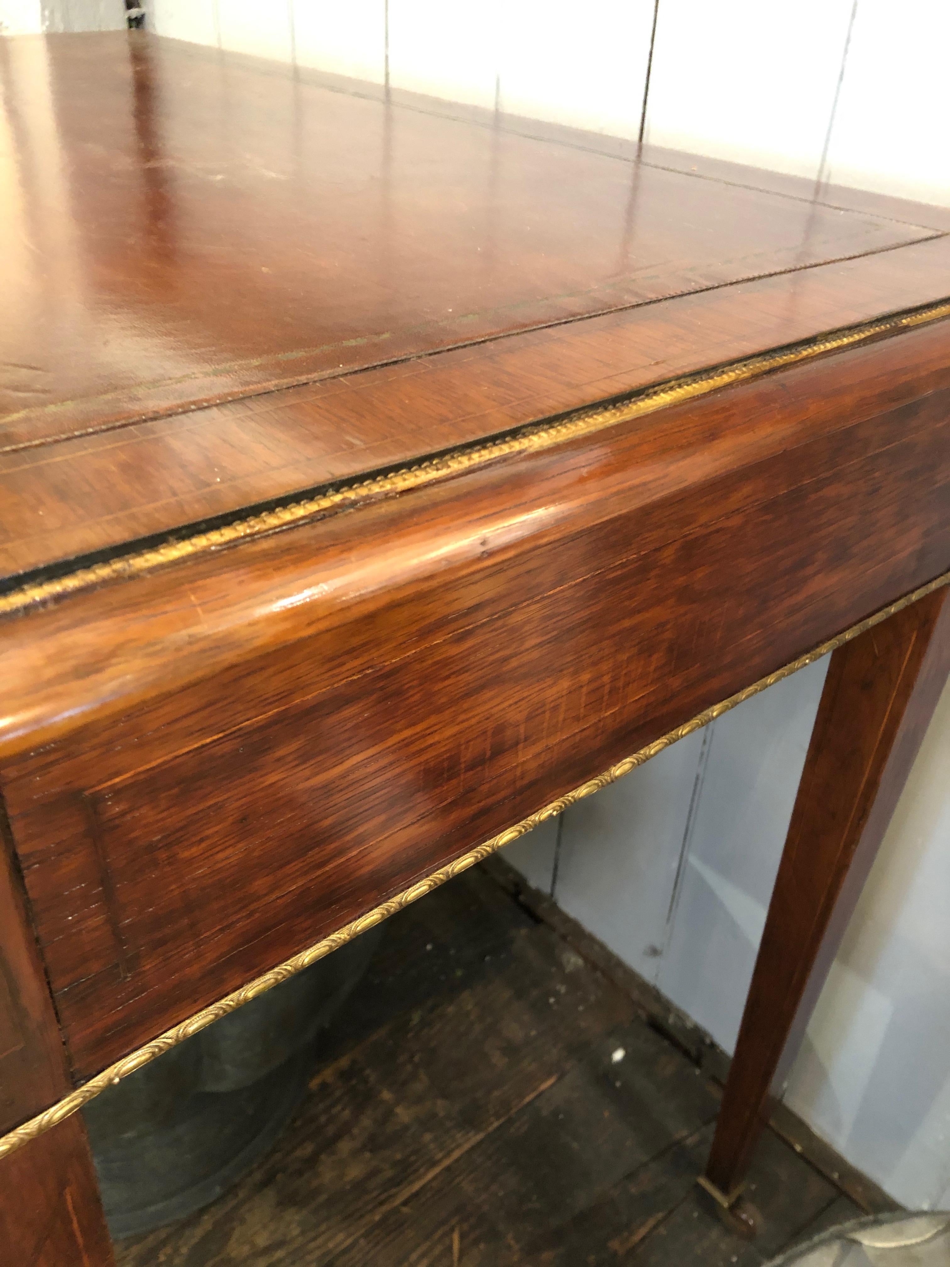 Classic Mahogany and Leather English Writing Table In Excellent Condition In Hopewell, NJ