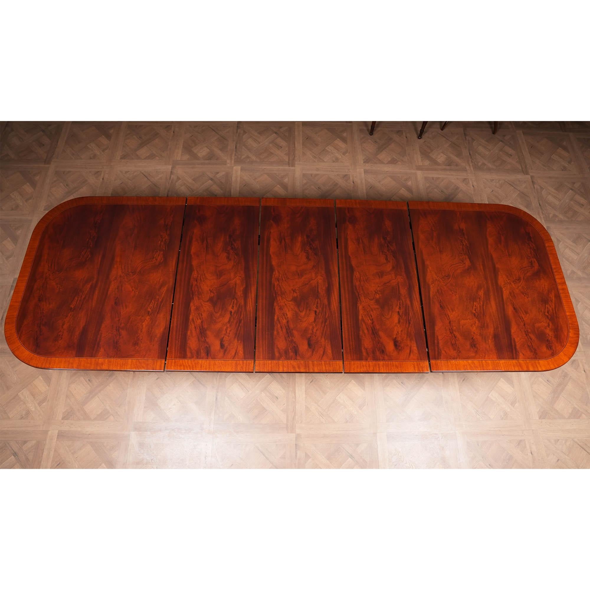 Table de salle à manger Classic en acajou en vente 4