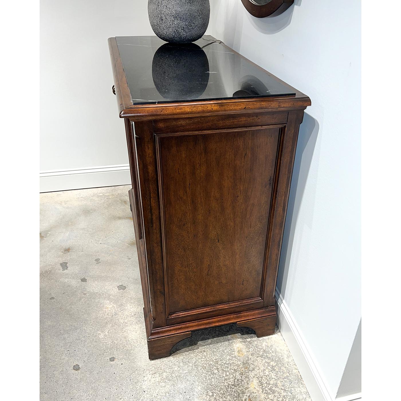 Mueble bar clásico con tapa de mármol Vietnamita en venta