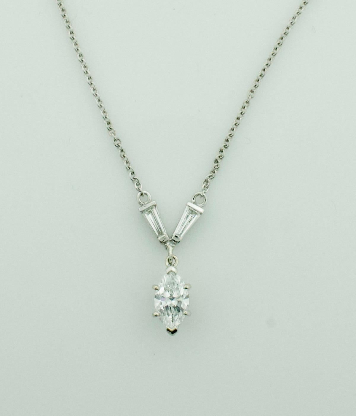 Classic Marquise Diamond Drop Necklace in Platinum GIA E SI1 In Excellent Condition For Sale In Wailea, HI