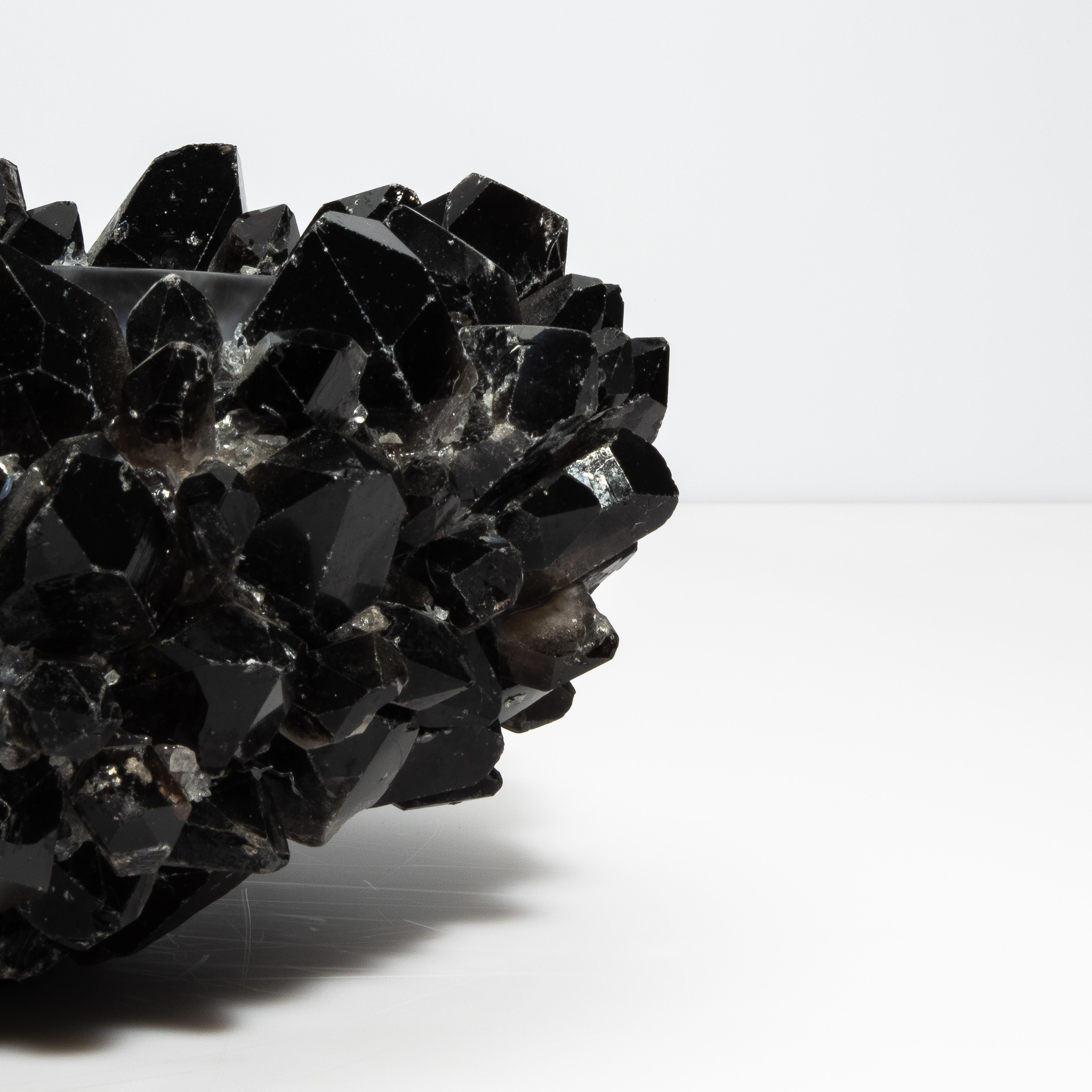 Fait main Bol moyen Classic en quartz noir en vente