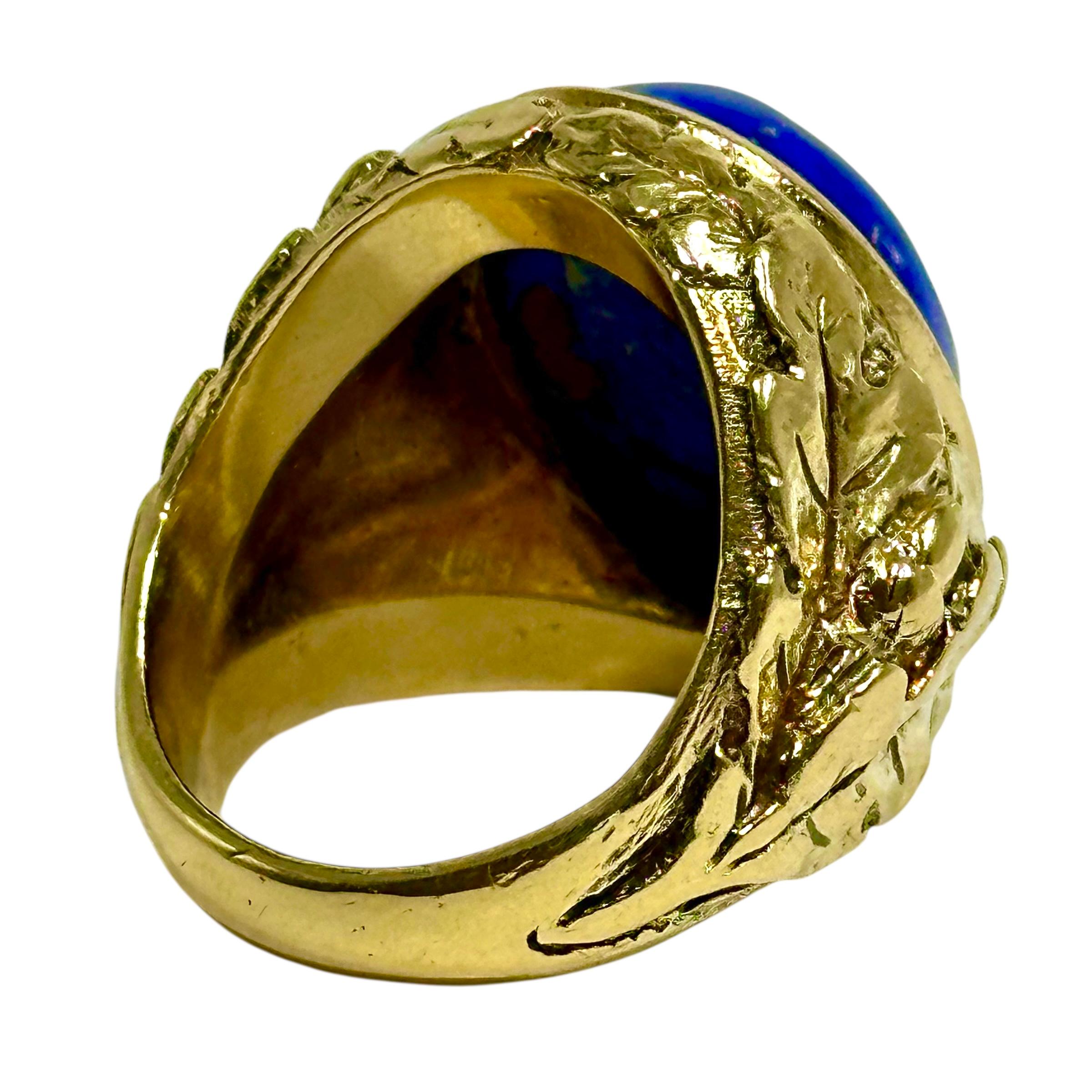 Klassischer Siegelring für Männer aus 18 Karat Gelbgold und Lapislazuli-Cabochon Herren im Angebot