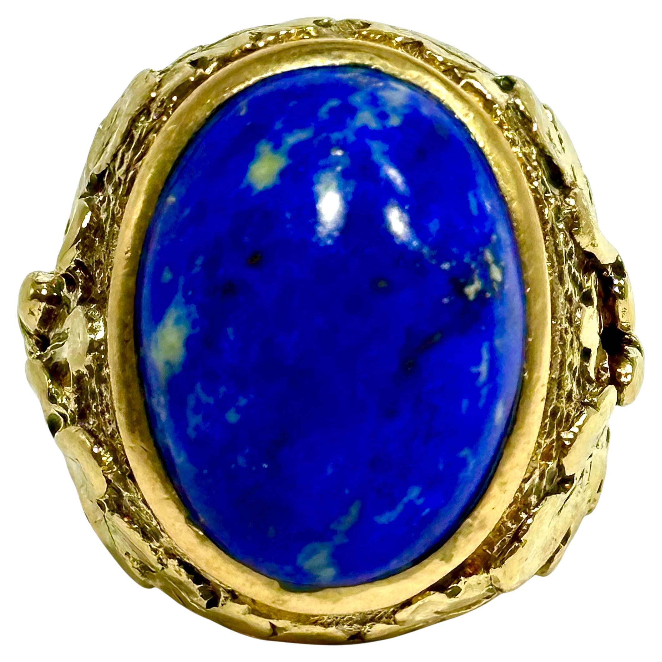 Classic Men's 18K Yellow Gold and Lapis-Lazuli Cabochon Signet Ring