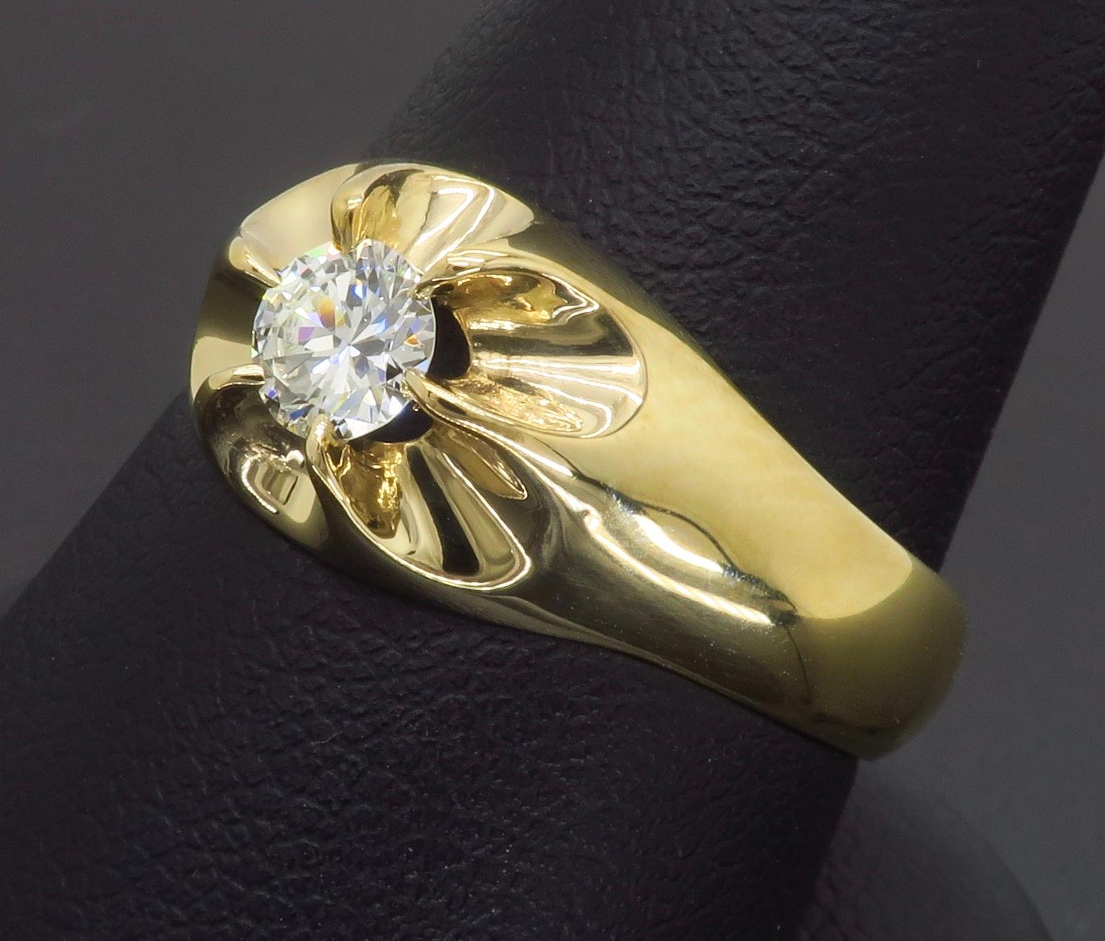 Classic Men's Solitaire Diamond Ring  For Sale 9