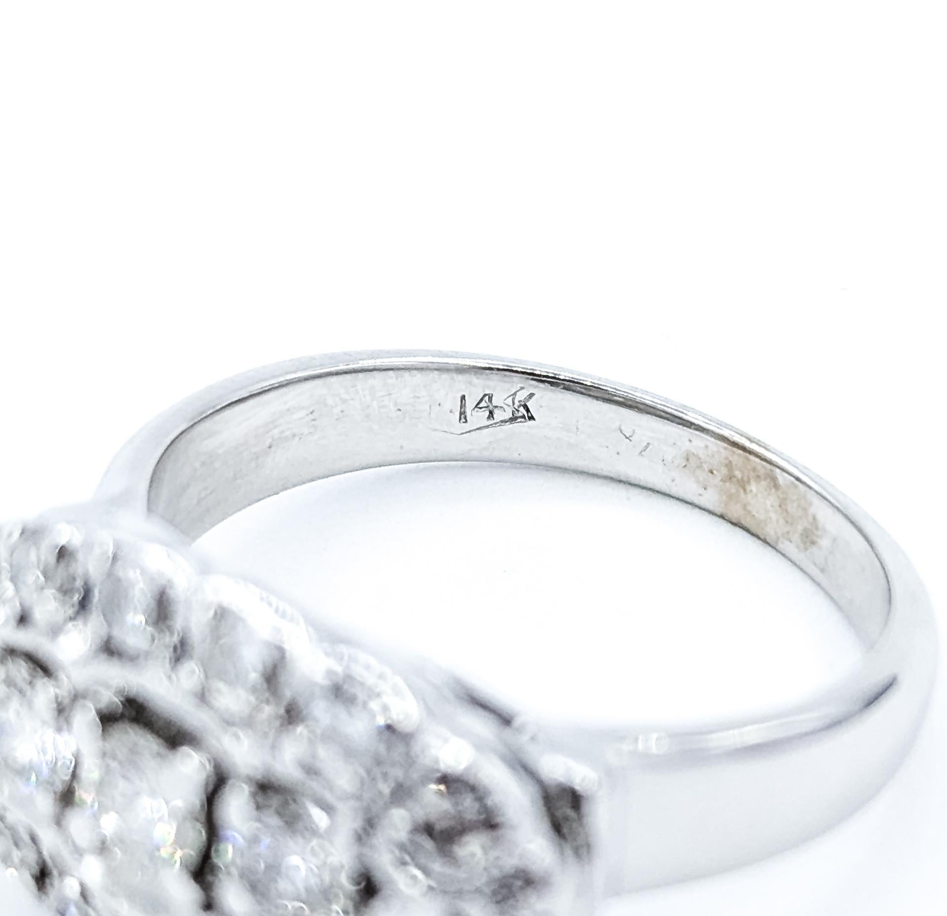 Klassischer Diamant-Cluster-Ring aus der Mitte des Jahrhunderts in 14k im Angebot 4