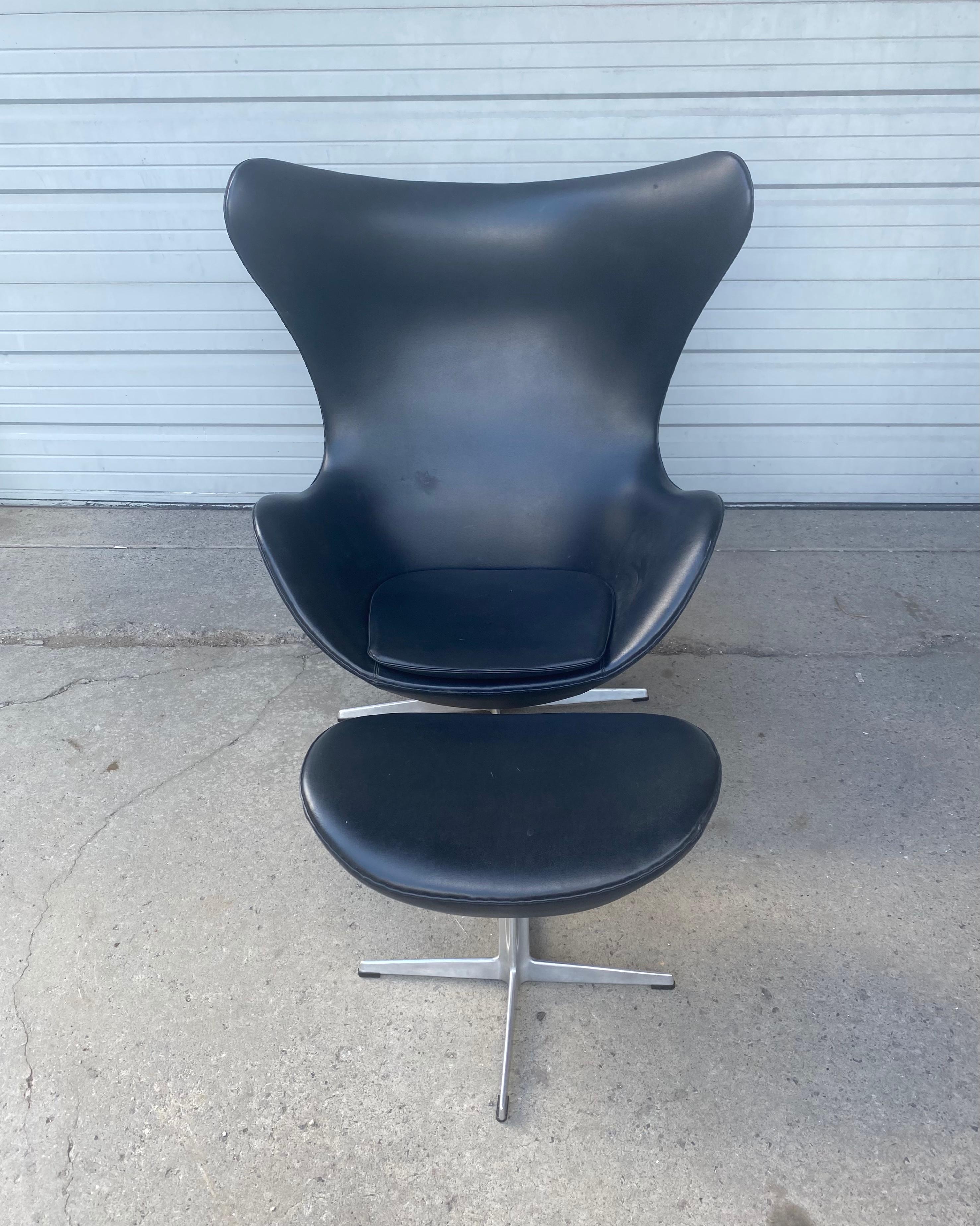Aluminum Classic Mid Century Egg Chair & ottoman  by Arne Jacobsen / Fritz Hansen c.1967