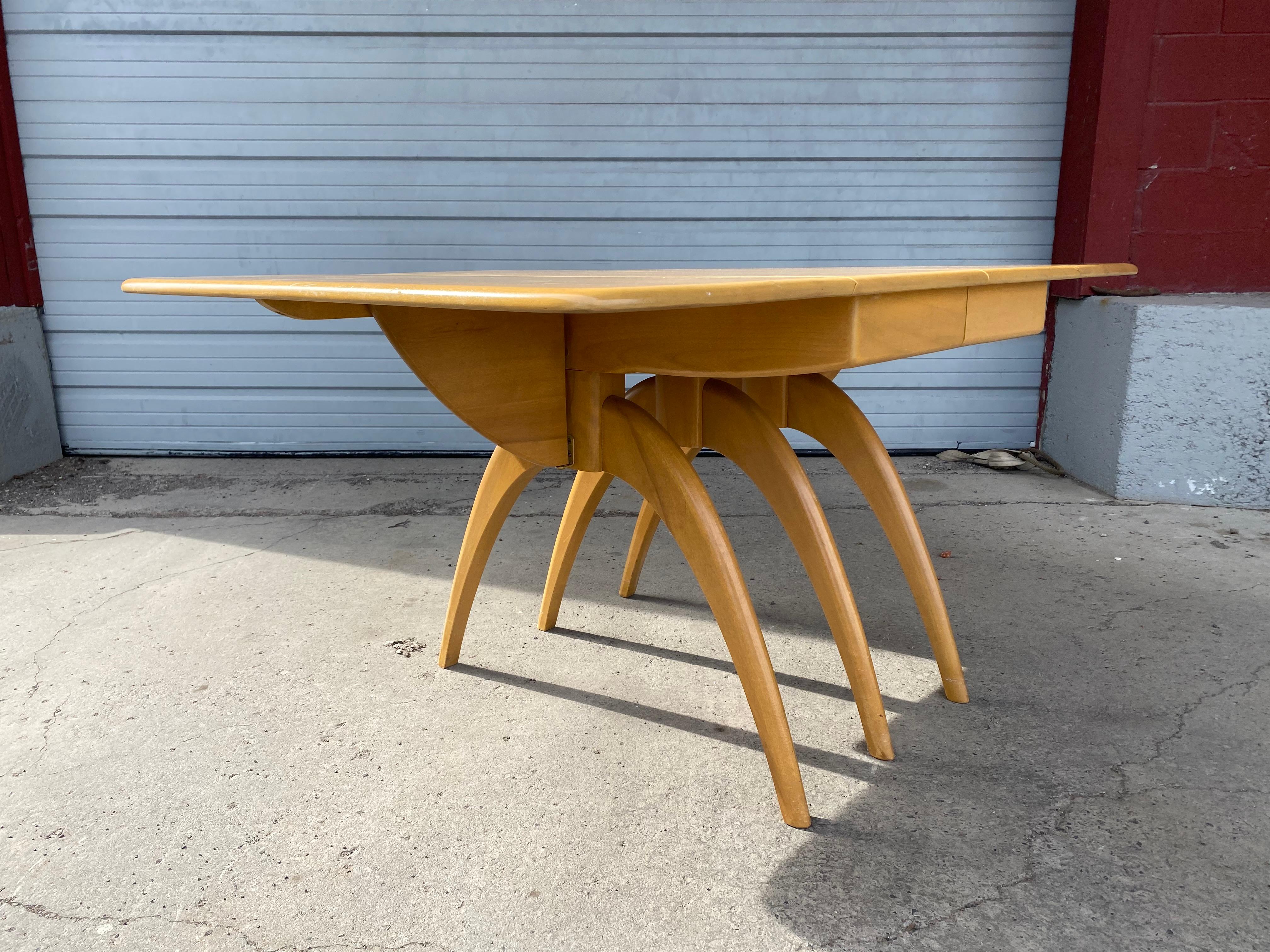 Classic Mid Century Heywood-Wakefield Butterfly Drop-Leaf Wishbone Dining Table In Good Condition In Buffalo, NY