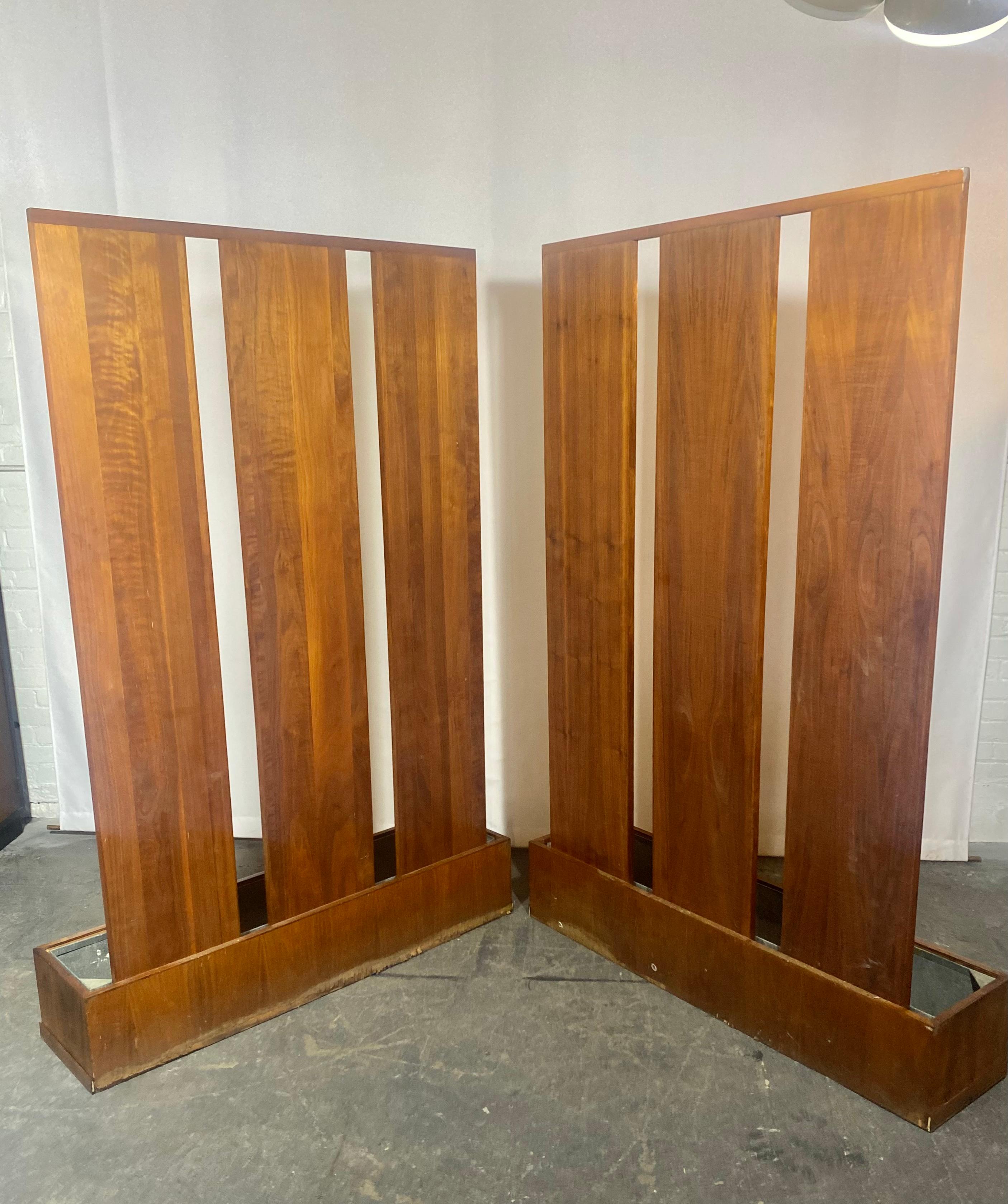 Classic Mid Century Modern Architectural Room Divider's with planter boxes For Sale 3