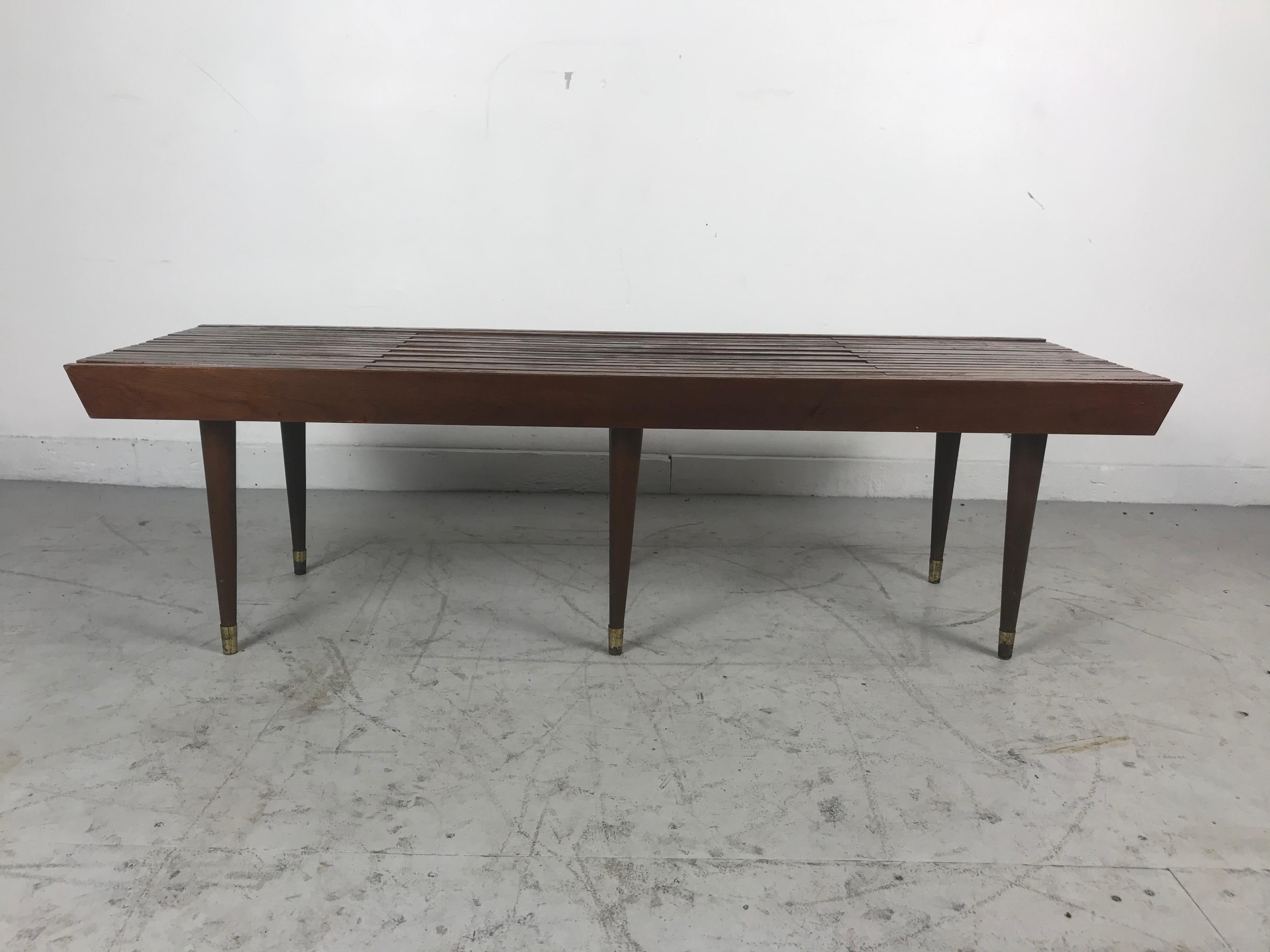 Classic Mid-Century Modern Expandable Slat Bench/ Table, Made in Italy In Good Condition In Buffalo, NY