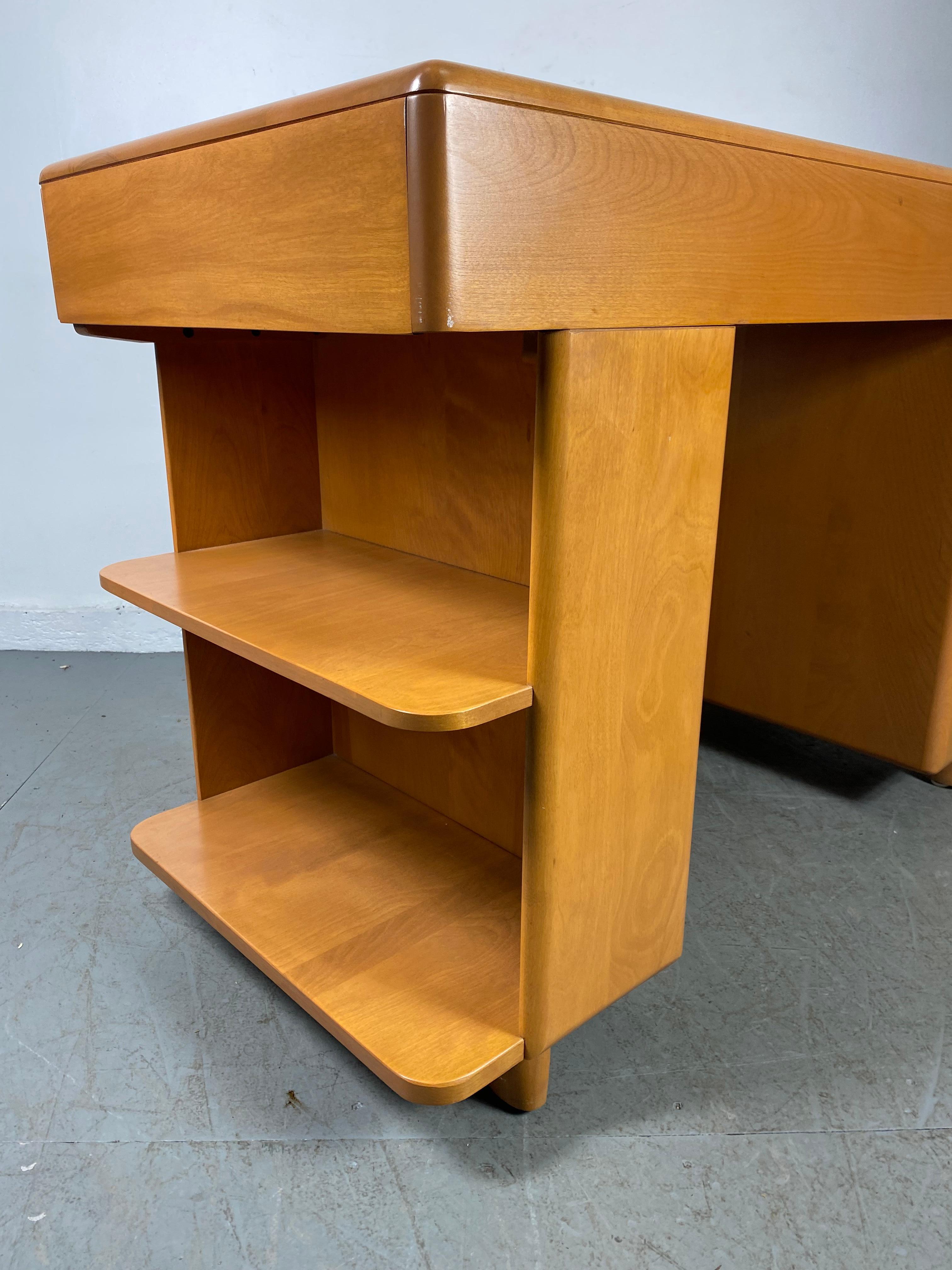 Classic Mid Century Modern Heywood Wakefield Desk and Chair, Bookcase Side In Good Condition In Buffalo, NY
