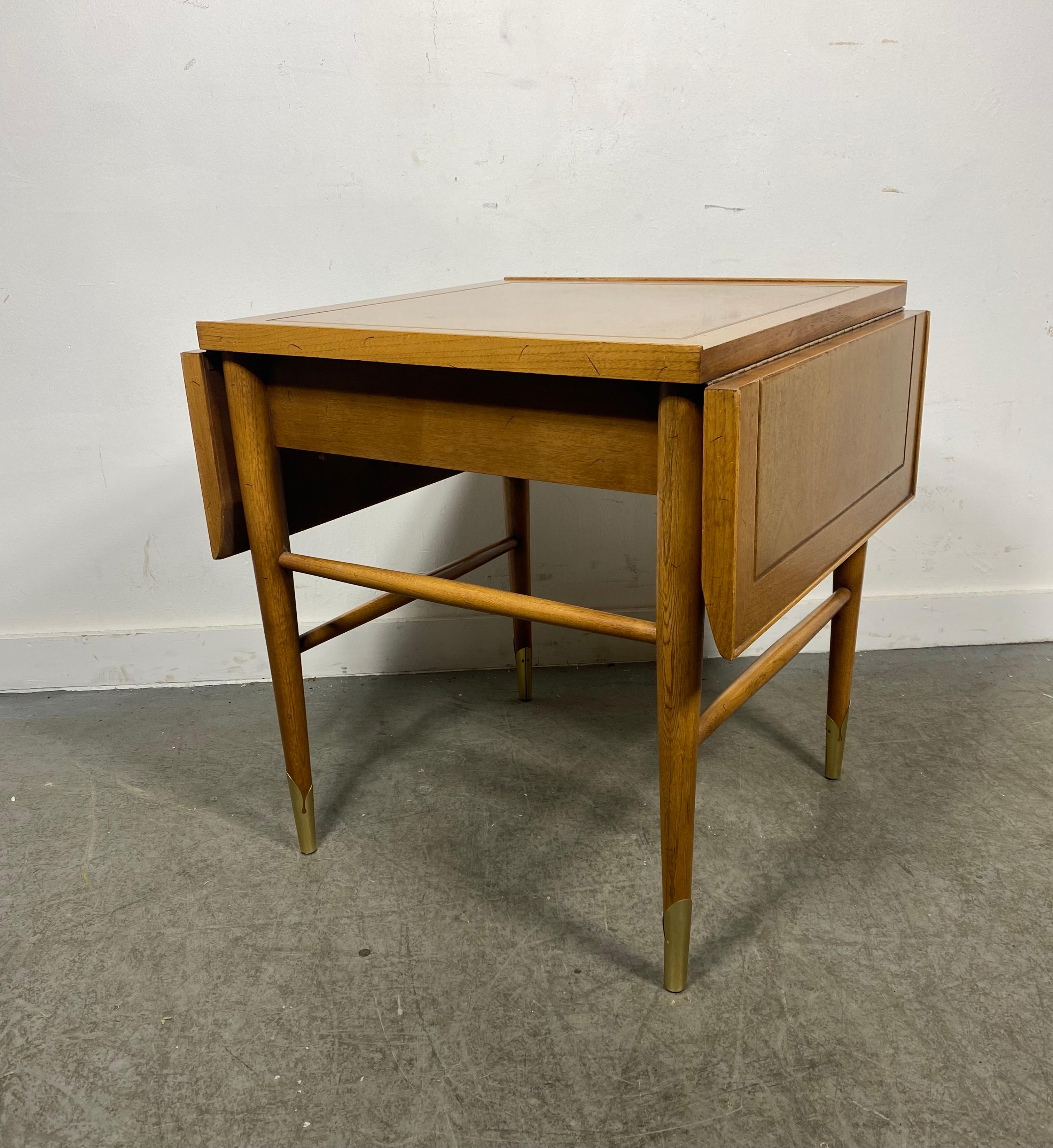Américain Lampe/table de chevet Classic Mid Century Modern, collection Copenhagen de Lane en vente