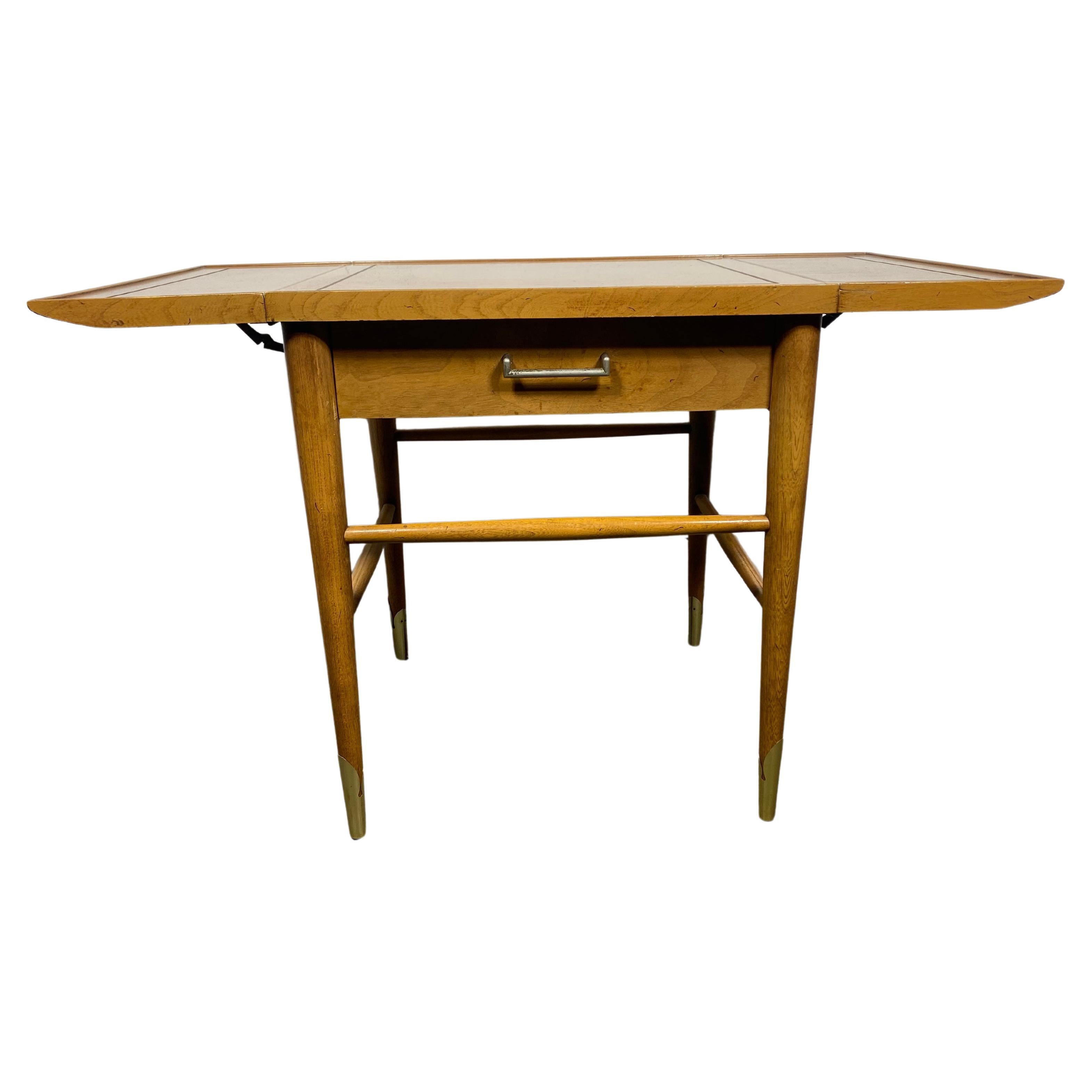 Classic Mid Century Modern Lamp/End Table, Copenhagen Kollektion von Lane's im Angebot