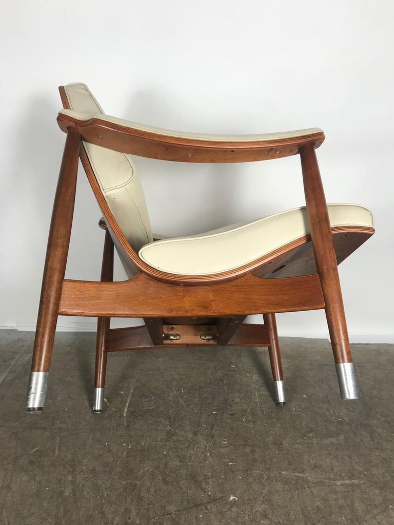 Classic MidCentury Modern Plywood Scoop Lounge Chair by at 1stDibs