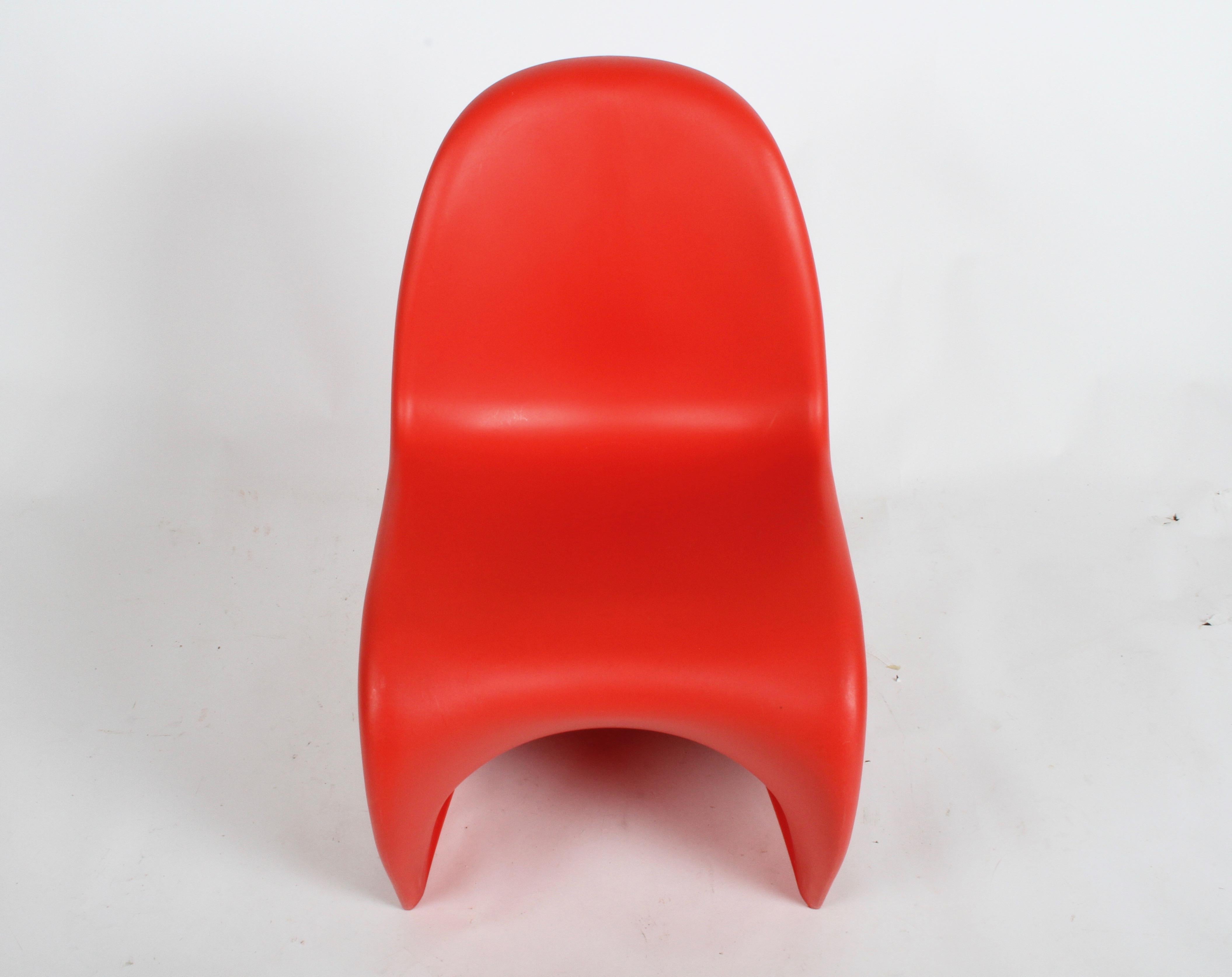 Classic Mid-Century Modern Verner Panton Chair in Red, Vitra Production 4