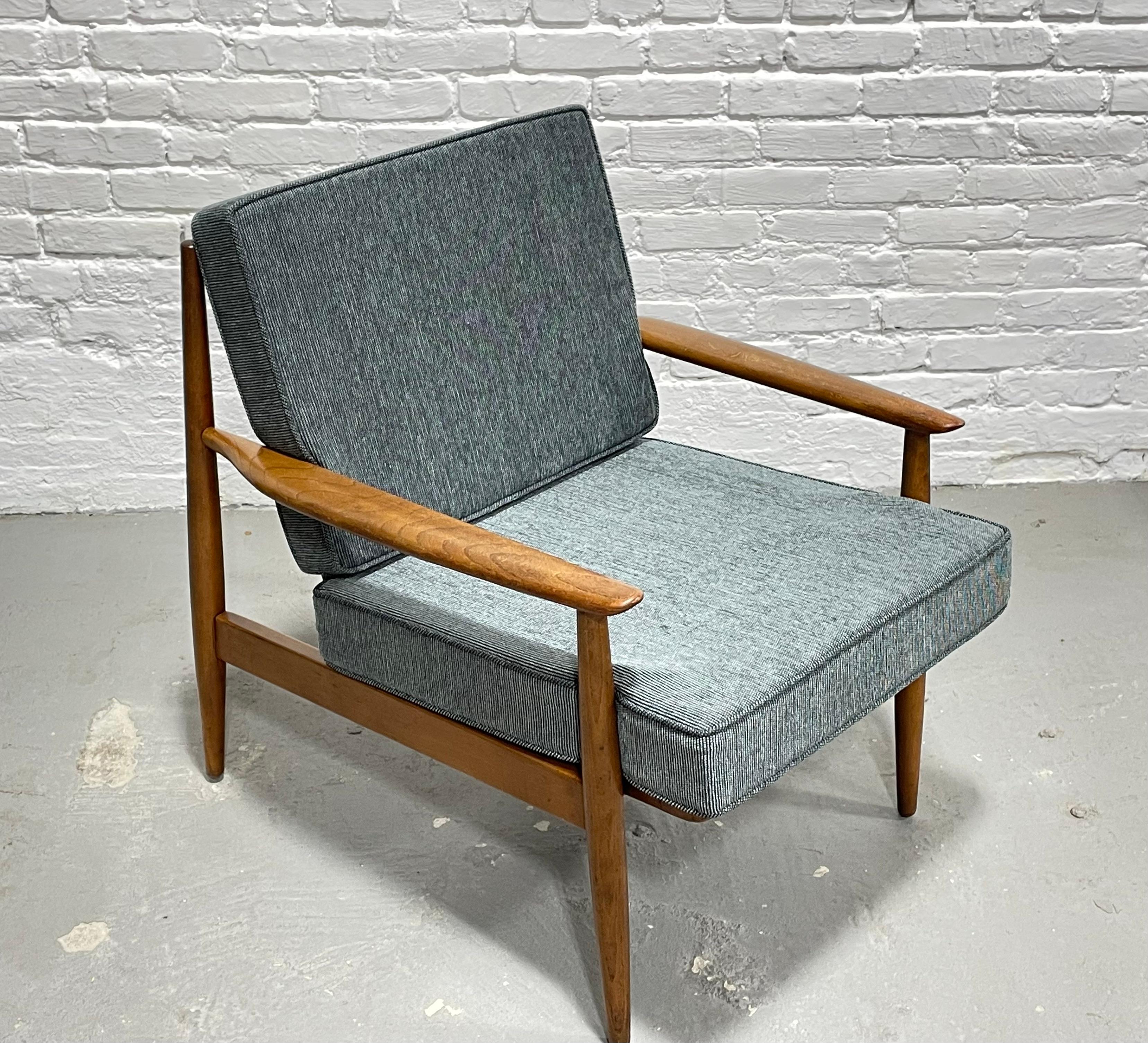 CLASSIC Mid Century Modern Vintage LOUNGE CHAIR / Armchair Baumritter, C. 1960's 3