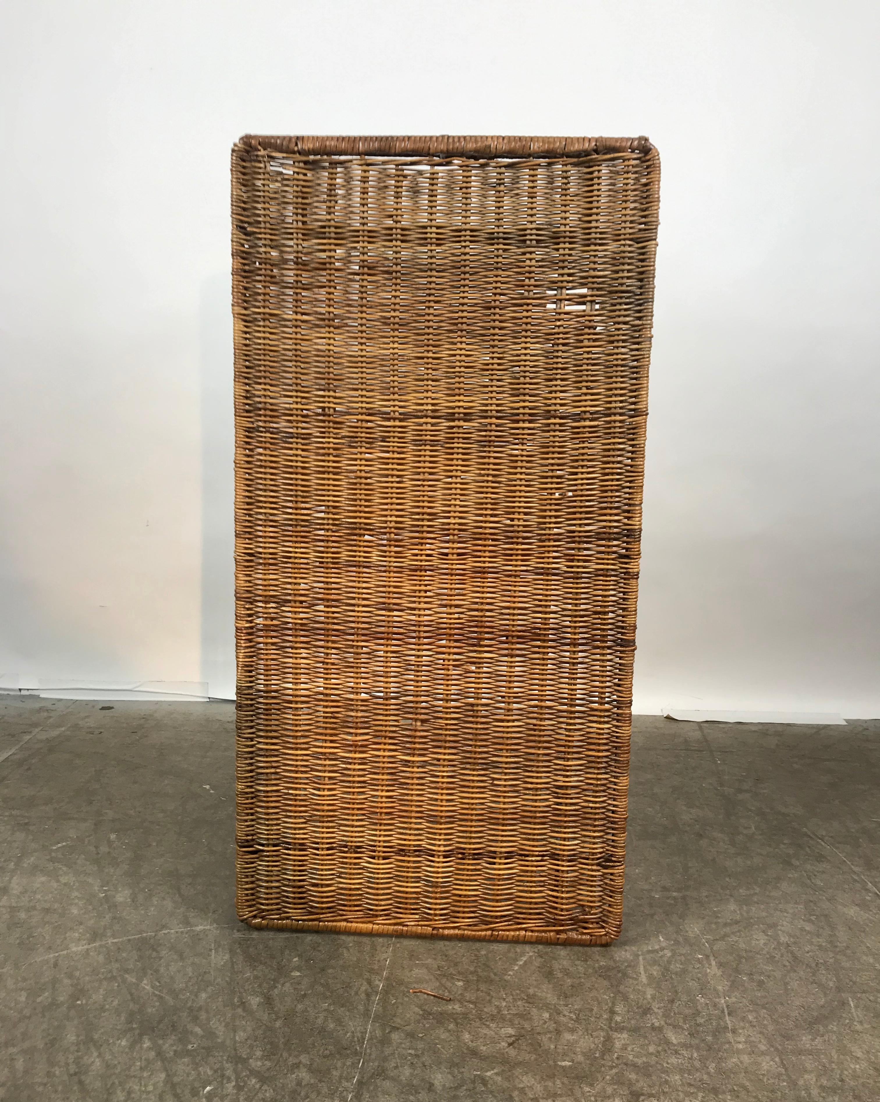 Classic Mid-Century Modern Wicker and Iron Cocktail Table by Danny Ho Fong For Sale 2