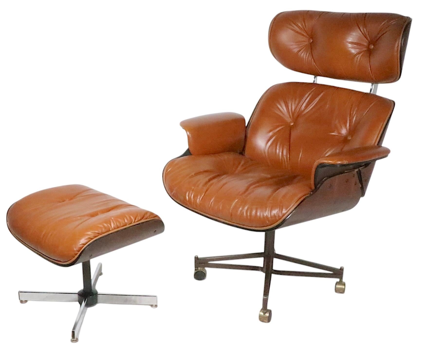 Classic Mid Century Plycraft Lounge Chair and Ottoman For Sale 3