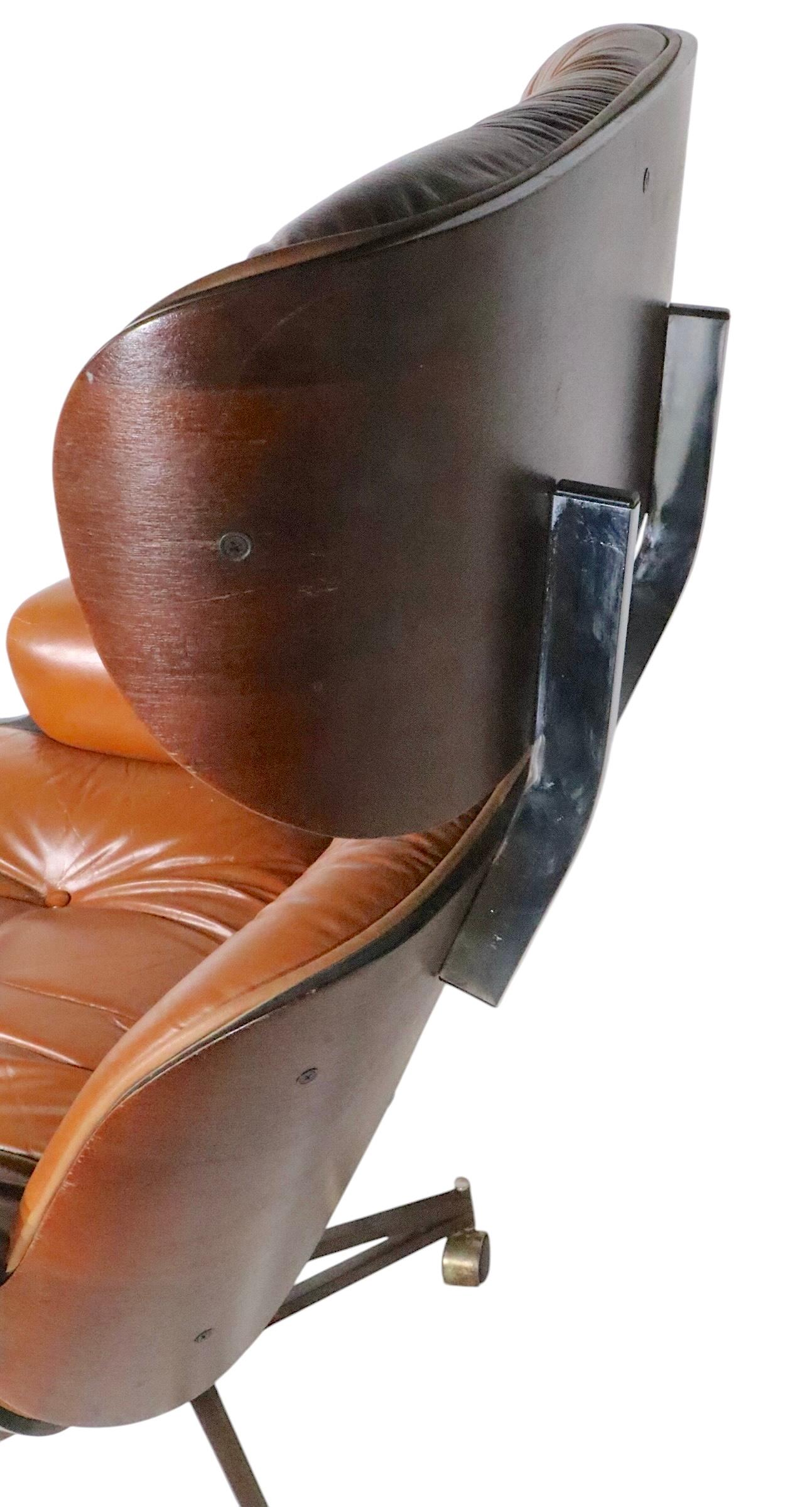 Classic Mid Century Plycraft Lounge Chair and Ottoman In Good Condition For Sale In New York, NY