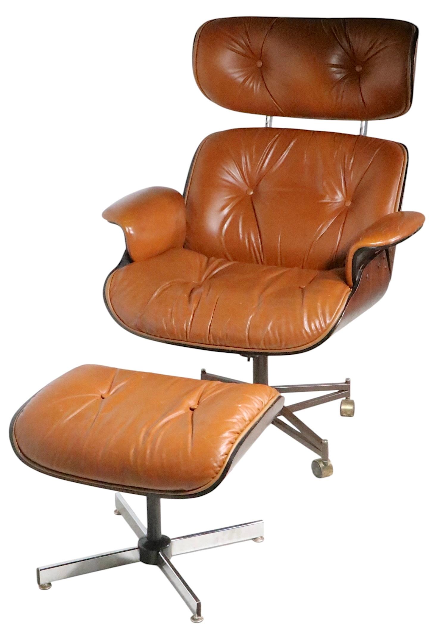 Classic Mid Century Plycraft Lounge Chair and Ottoman For Sale 1