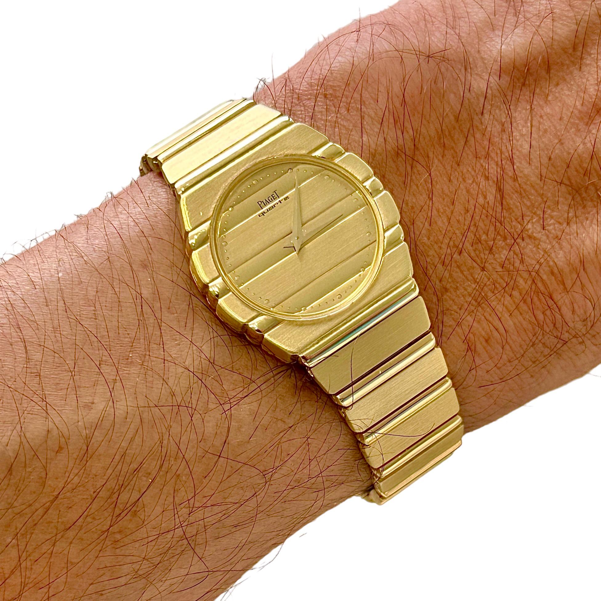 Classic Mid-size Piaget Polo Wrist Watch with Piaget Original Quartz Movement 5