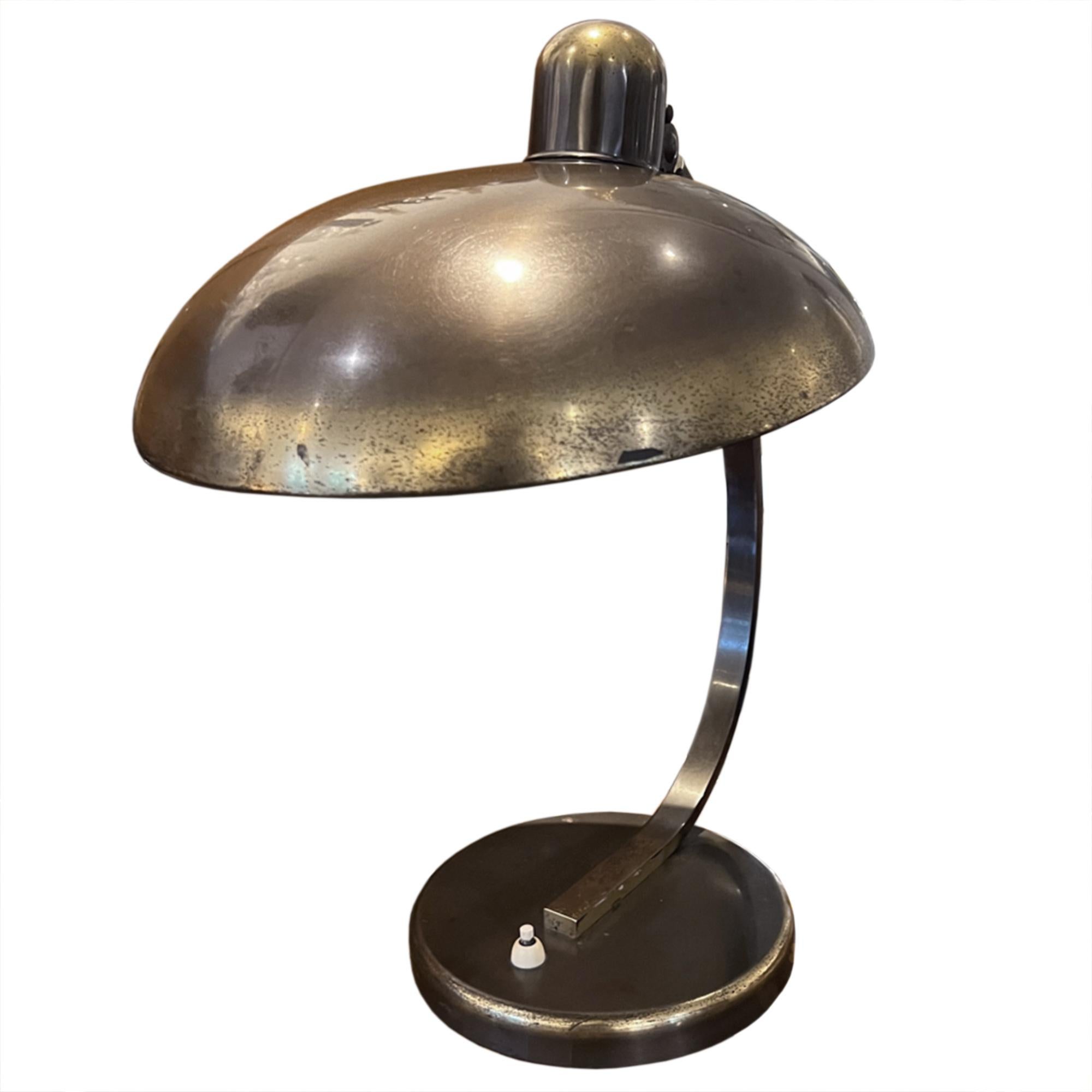 Classic Midcentury Schreibtischlampe Made by Dell für Kaiser (Bauhaus) im Angebot