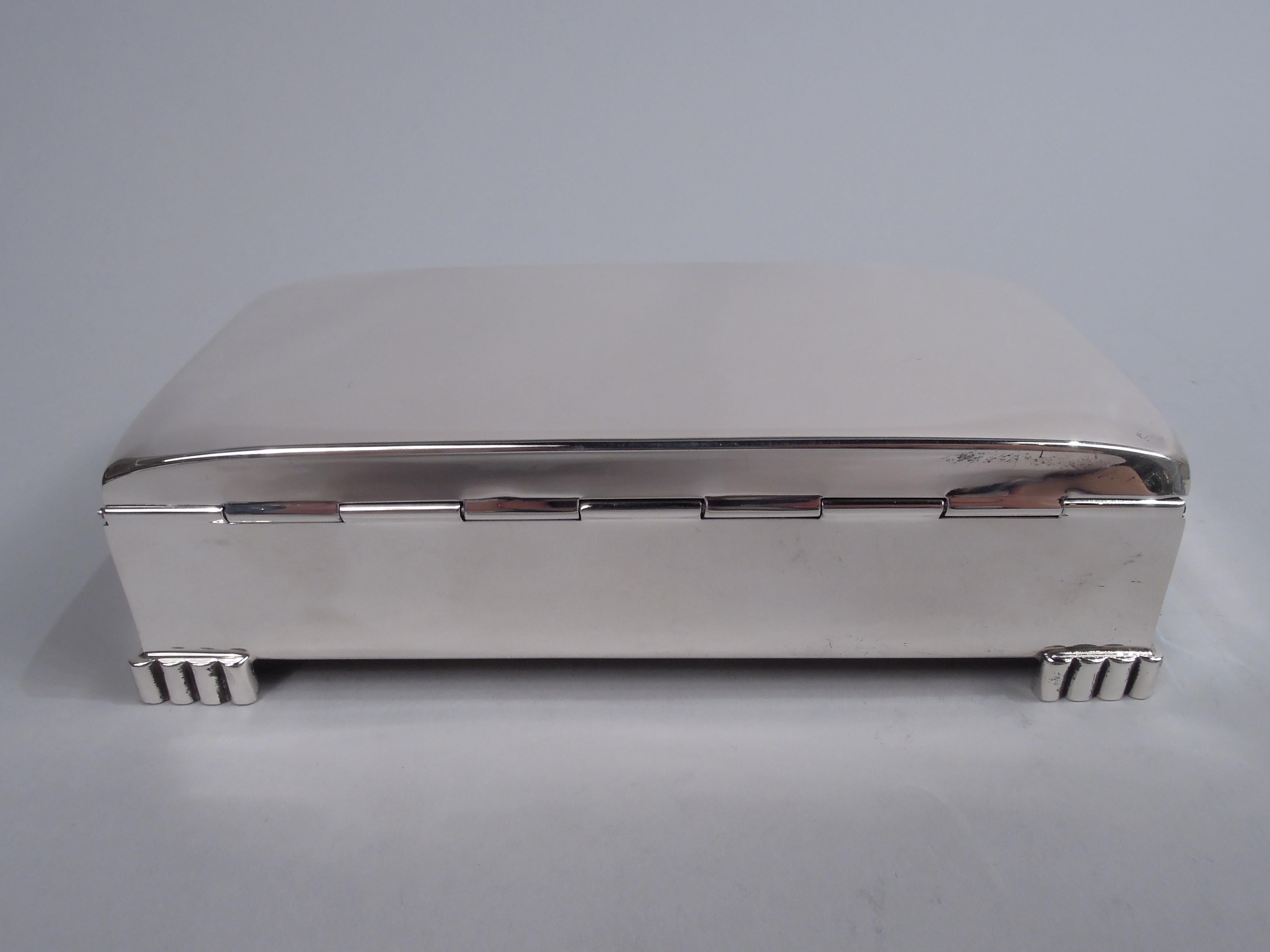 Americano Scatola classica in argento di Poole in stile Midcentury Modern in vendita