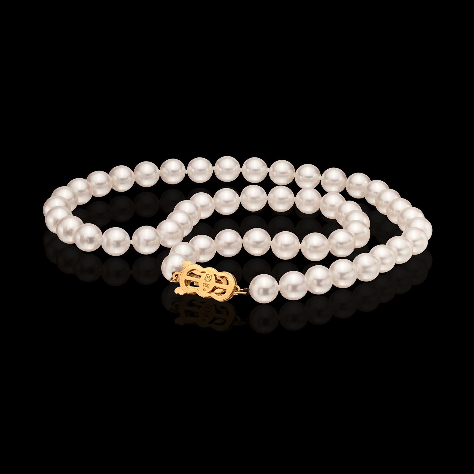 Taille ronde Collier de perles de culture Mikimoto classique en vente