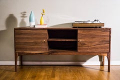 Classic Modern Hi-Fi Stereo Cabinet / Credenza Walnut Mid-Century Modern Buffet