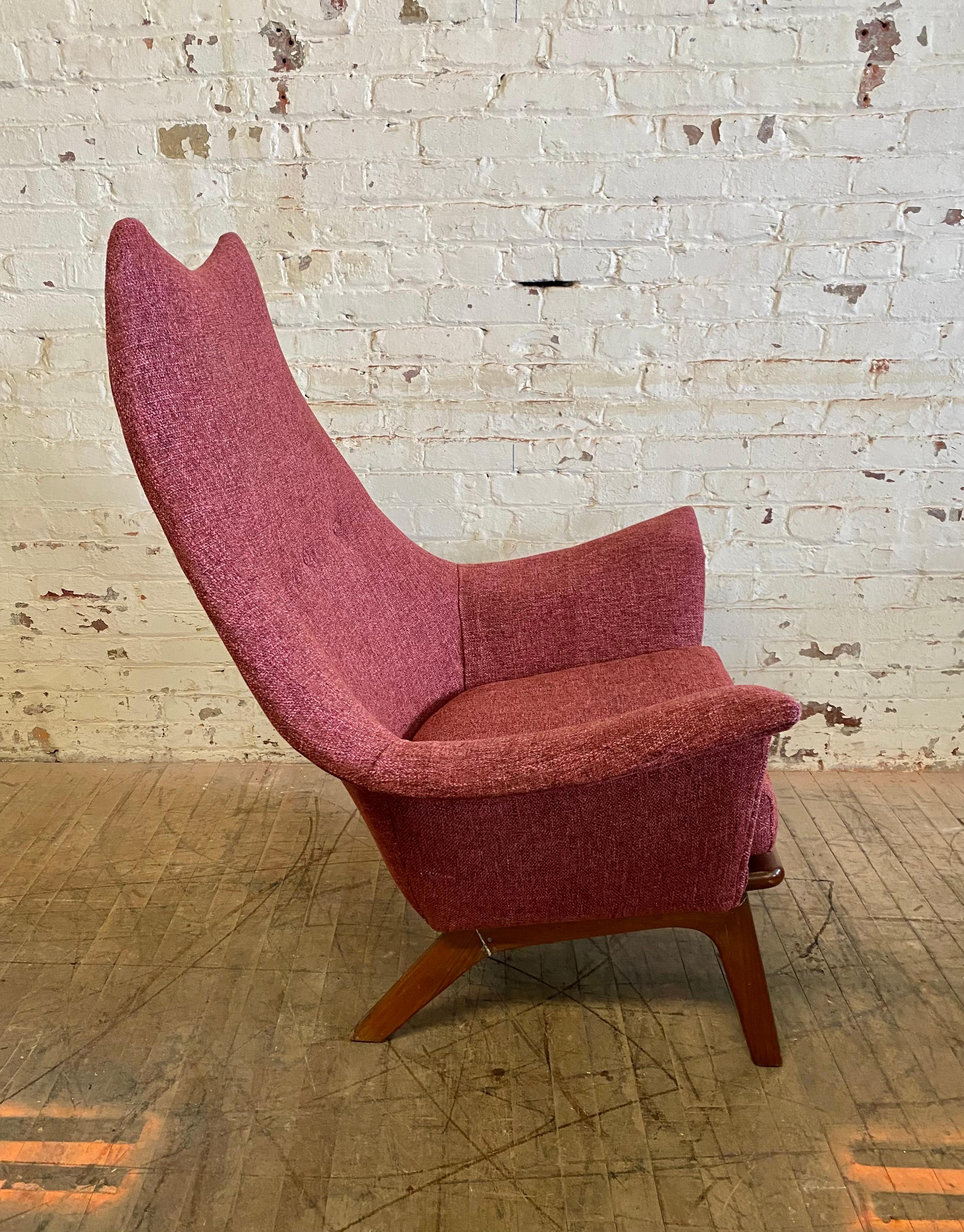 Classic Modernist Adrian Pearsall Sculptural Lounge Chair In Good Condition In Buffalo, NY