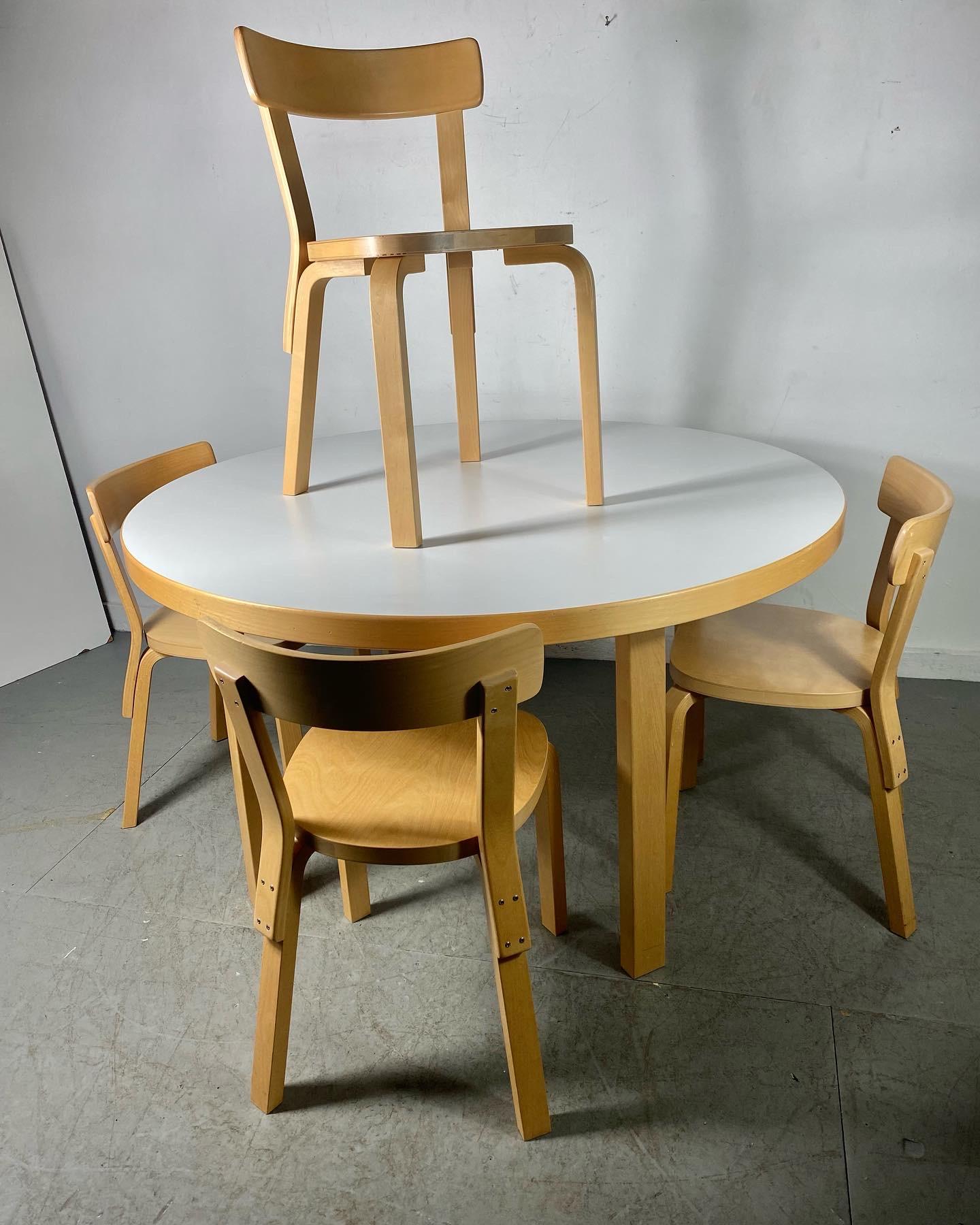 Finnish Classic Modernist Bent Plywood Dinette Set by Alvar Aalto for Artek / Finland