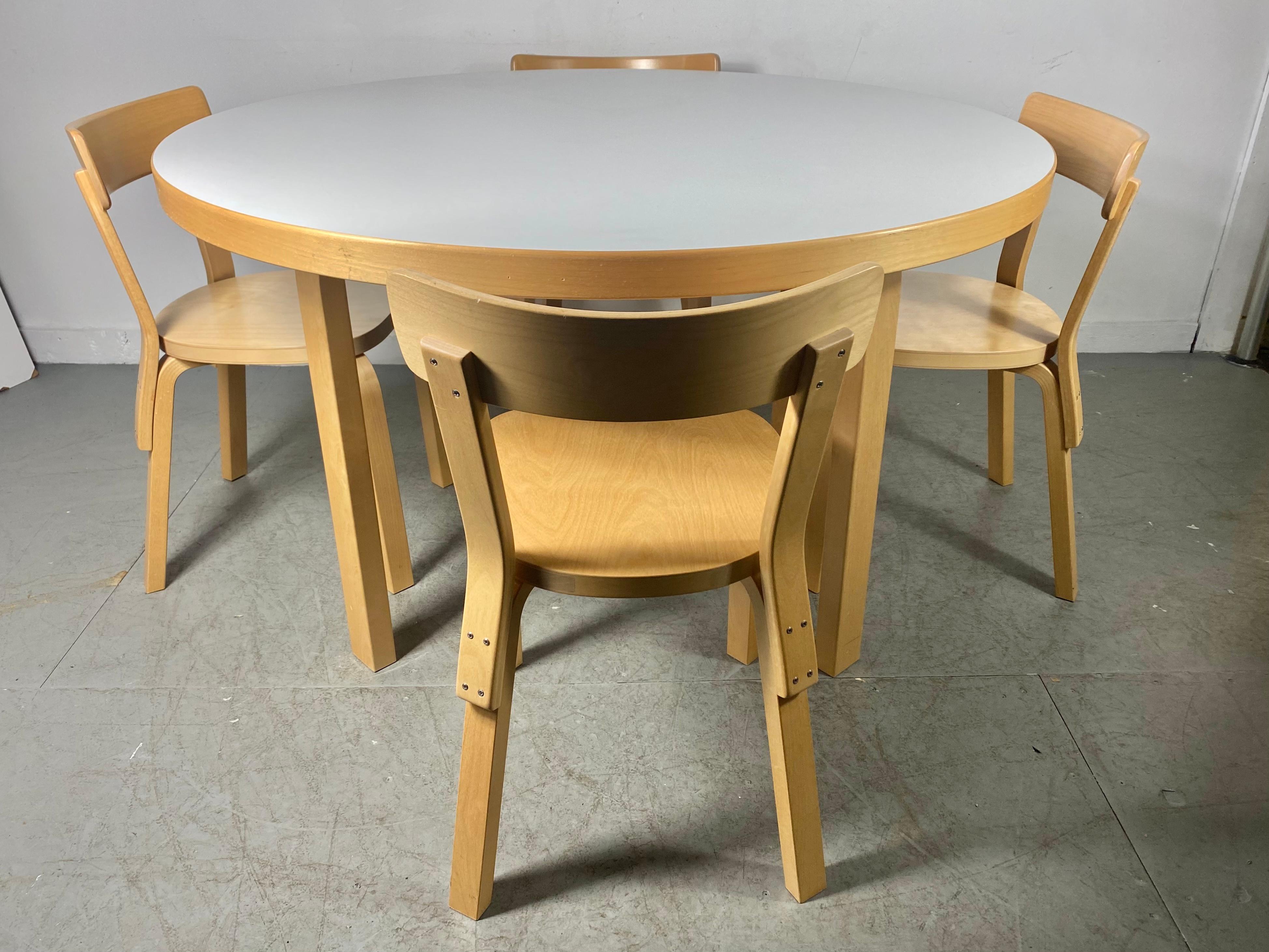 Classic Modernist Bent Plywood Dinette Set by Alvar Aalto for Artek / Finland In Good Condition In Buffalo, NY