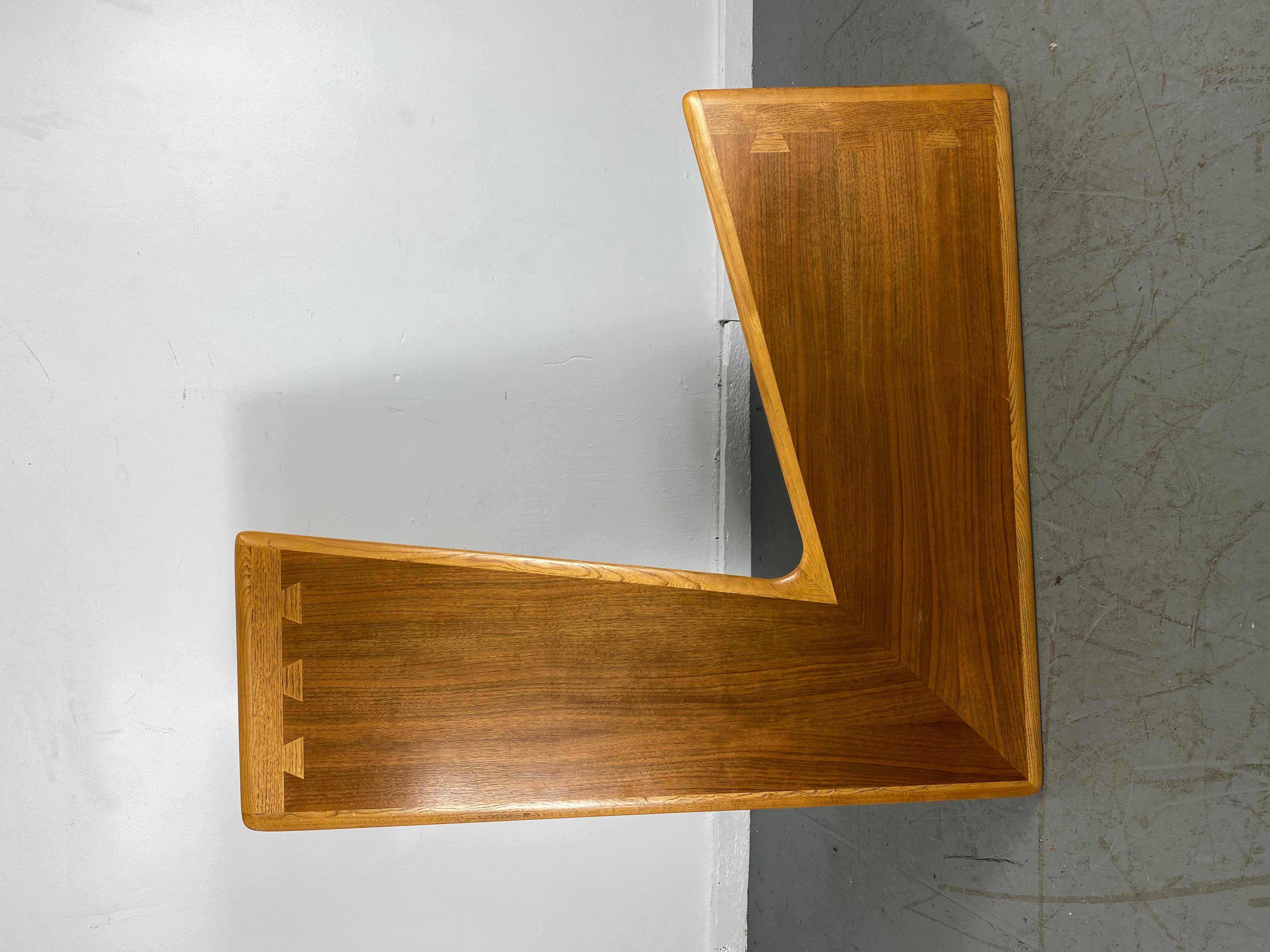 lane boomerang table