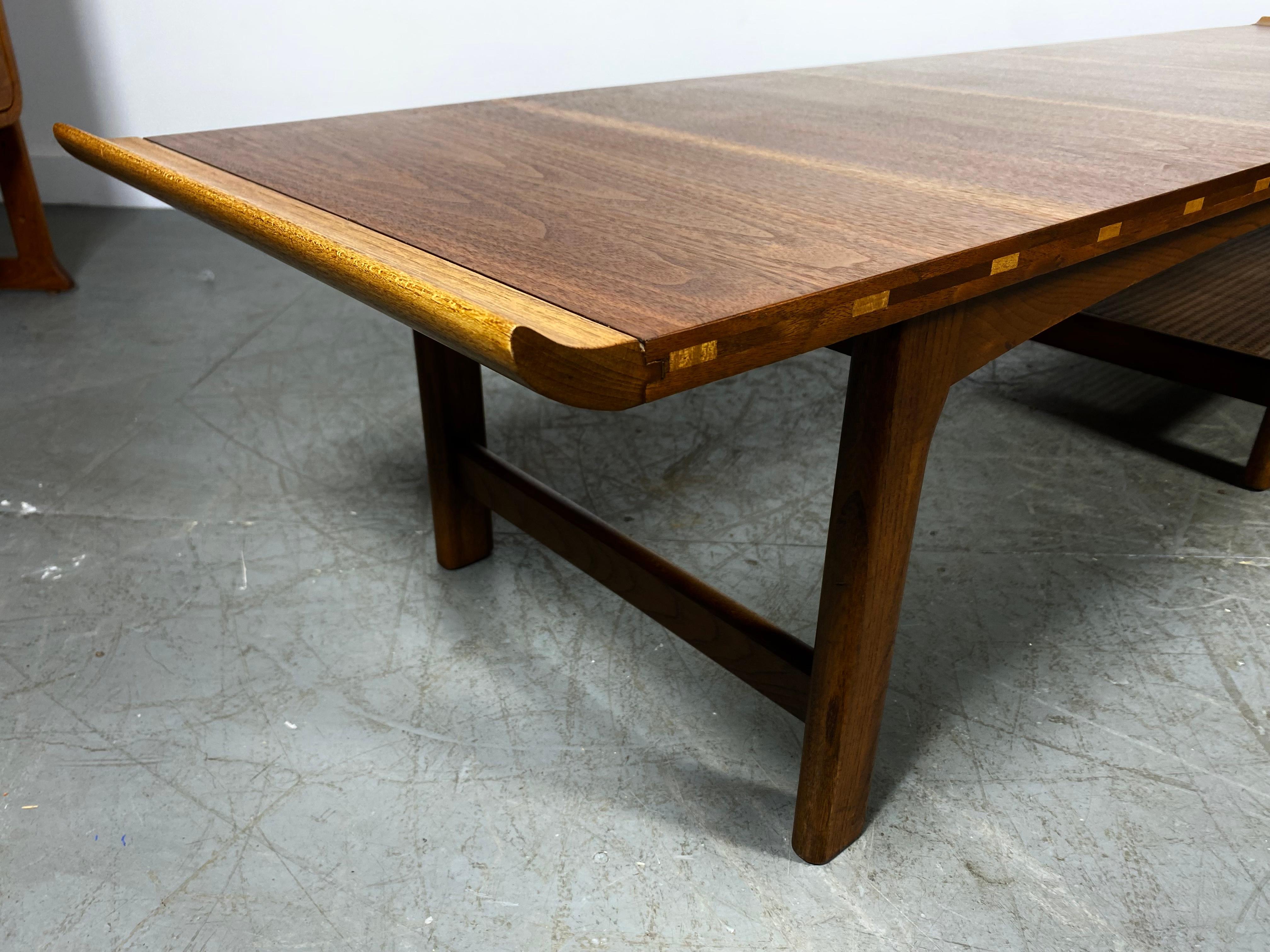  Classic Modernist Coffee / cocktail table (long-john) Walnut with woven shelf In Good Condition In Buffalo, NY