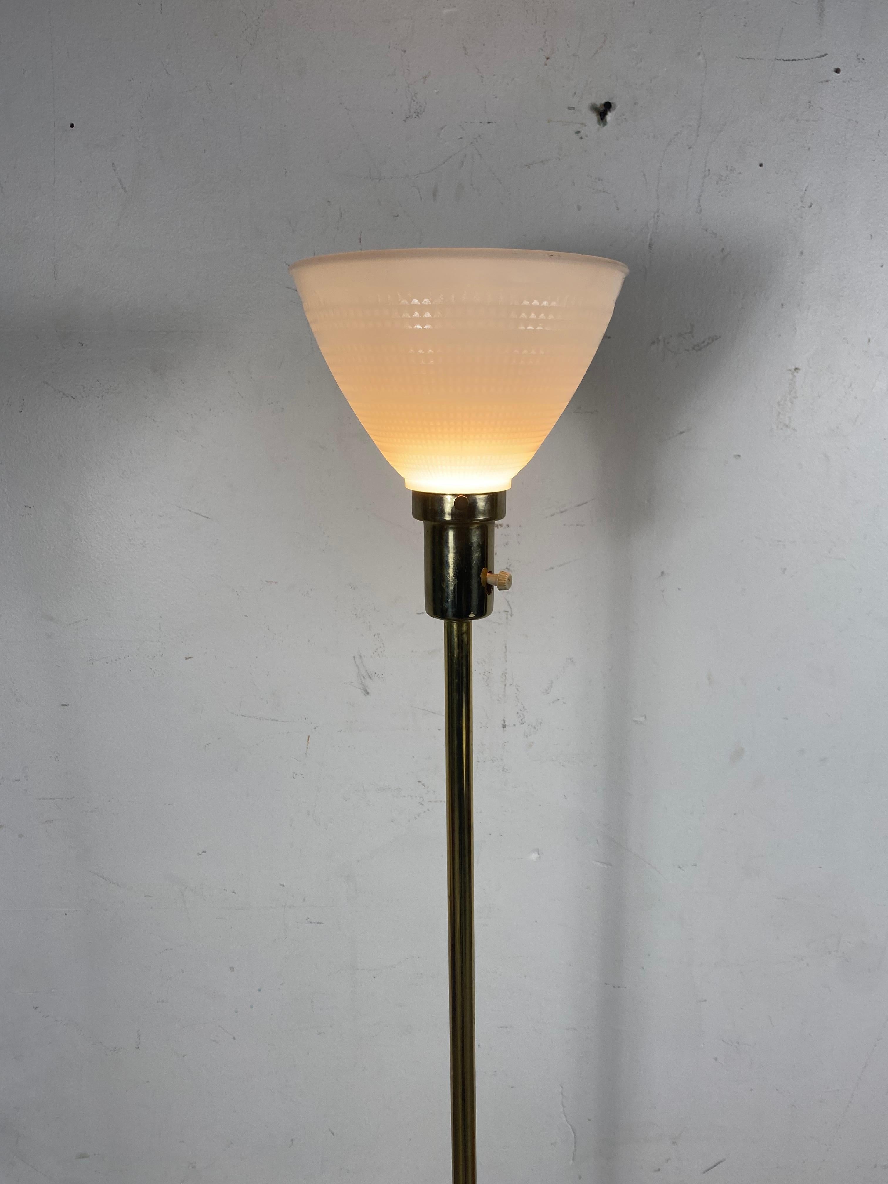 Mid-Century Modern Lampadaire classique et moderniste de Laurel Lamp Company, en vente