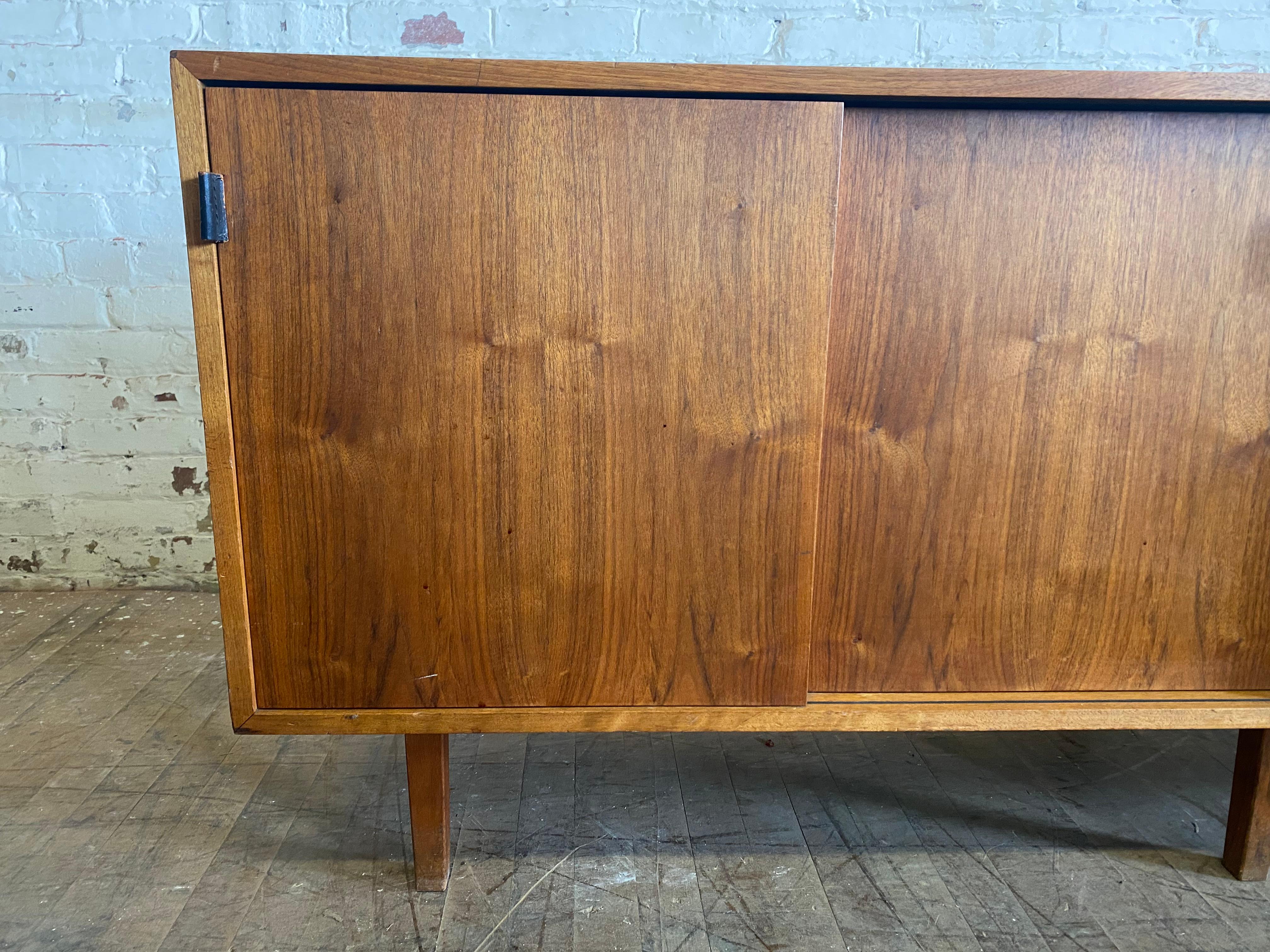 Classic Modernist Florence Knoll Walnut and Oak Credenza, Early Knoll Label 2