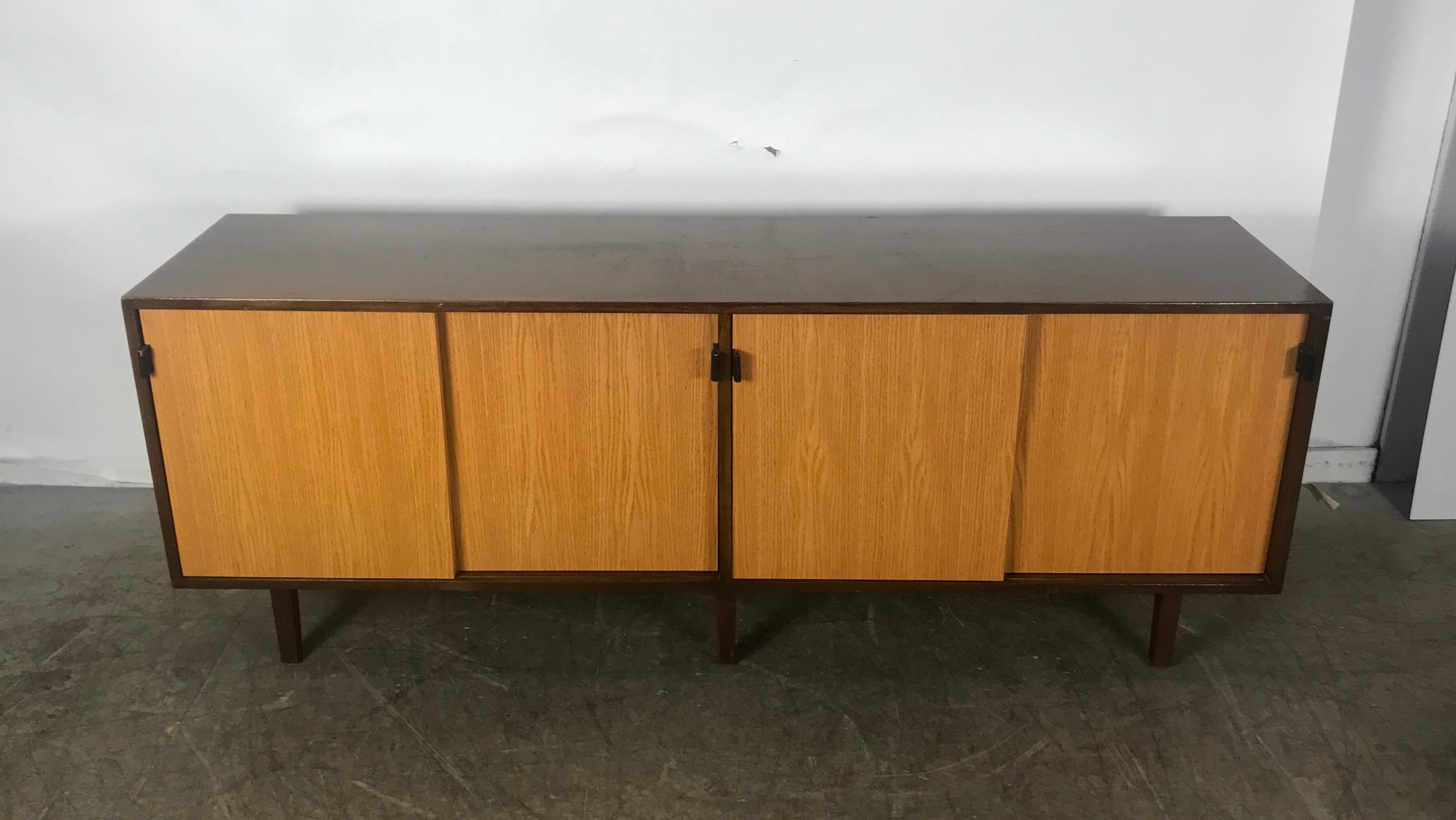 American Classic Modernist Florence Knoll Walnut and Oak Credenza, Early Knoll Label